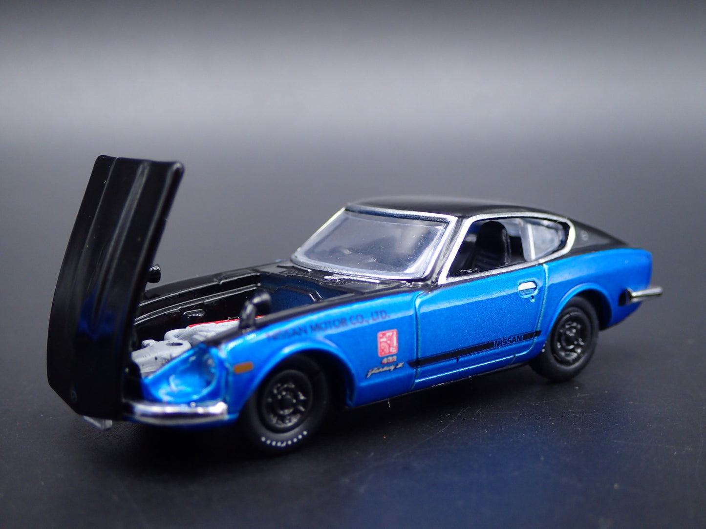 1970-1973 NISSAN FAIRLADY Z 240Z Z432 JDM1:64 SCALE DIORAMA DIECAST MODEL CAR