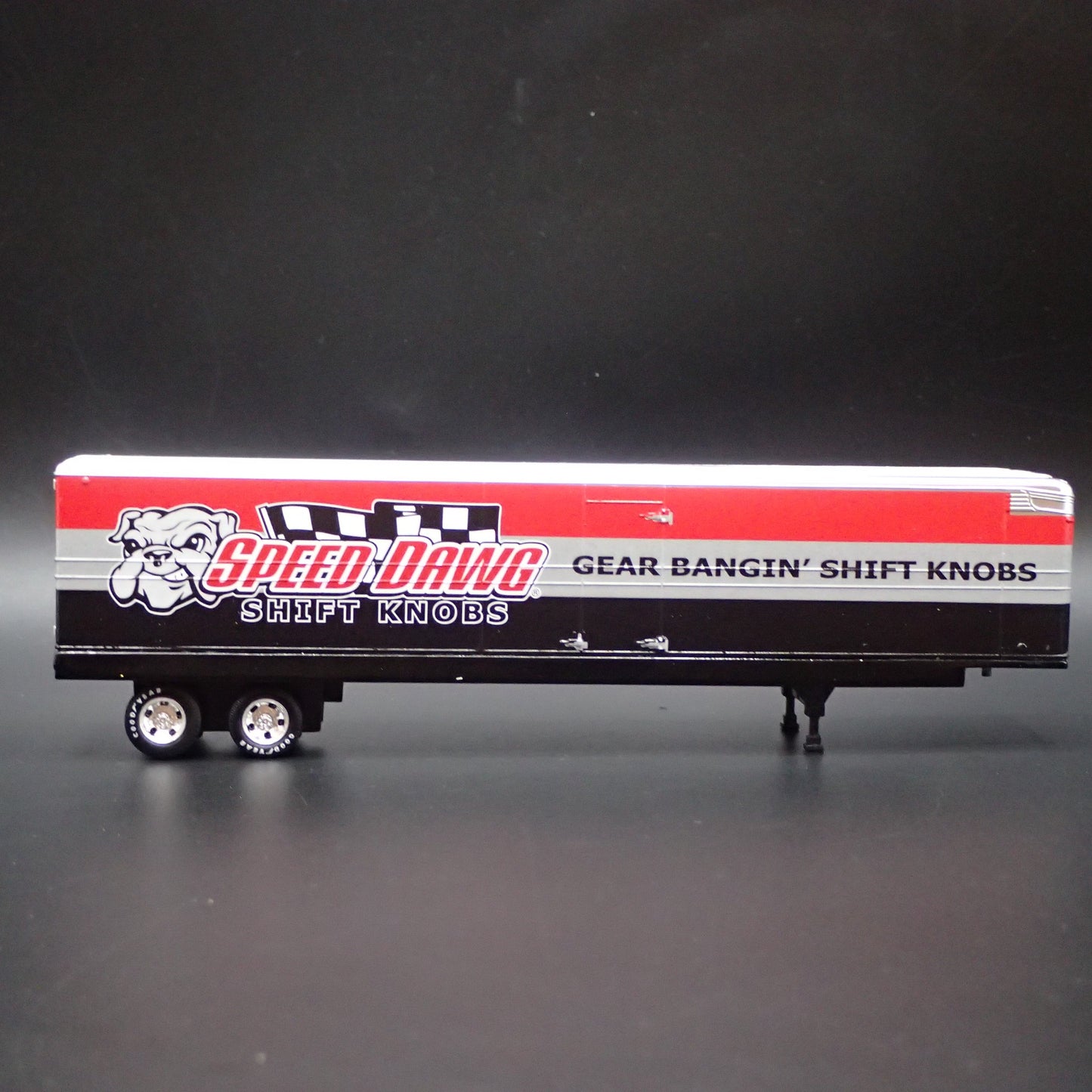 SPEED DAWG SEMI BOX CAR HAULER TRAILER RARE 1:64 SCALE DIORAMA DIECAST MODEL CAR