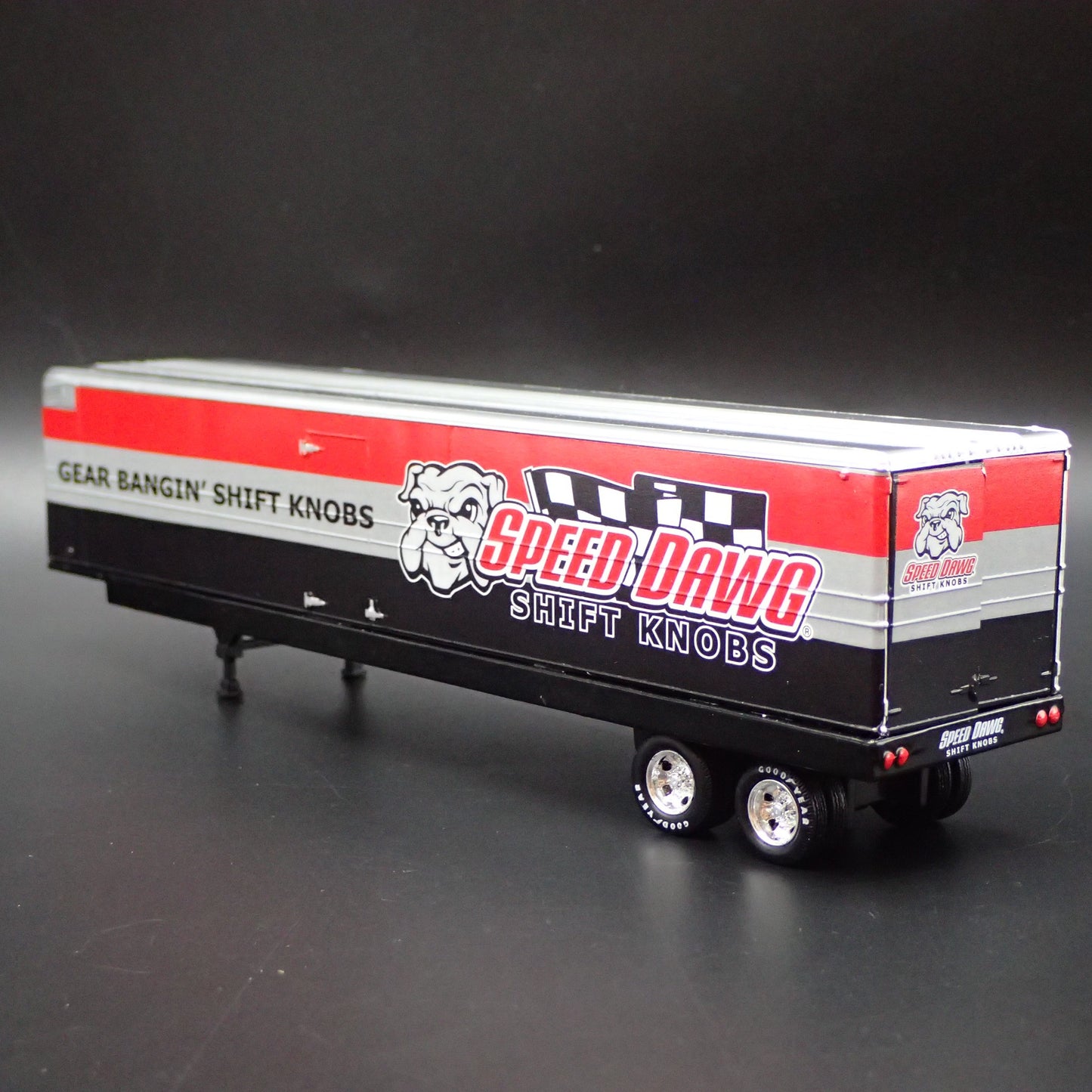 SPEED DAWG SEMI BOX CAR HAULER TRAILER RARE 1:64 SCALE DIORAMA DIECAST MODEL CAR