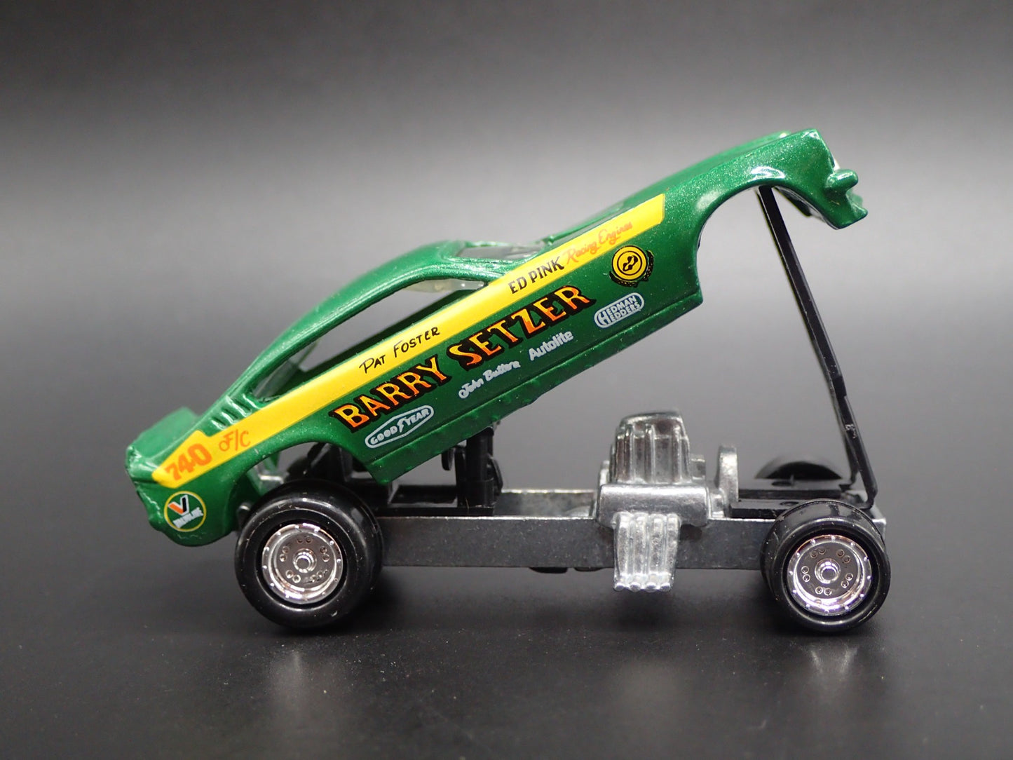 1971 71 CHEVY CHEVROLET VEGA FUNNY CAR BARRY SETZER 1:64 SCALE DIECAST MODEL CAR