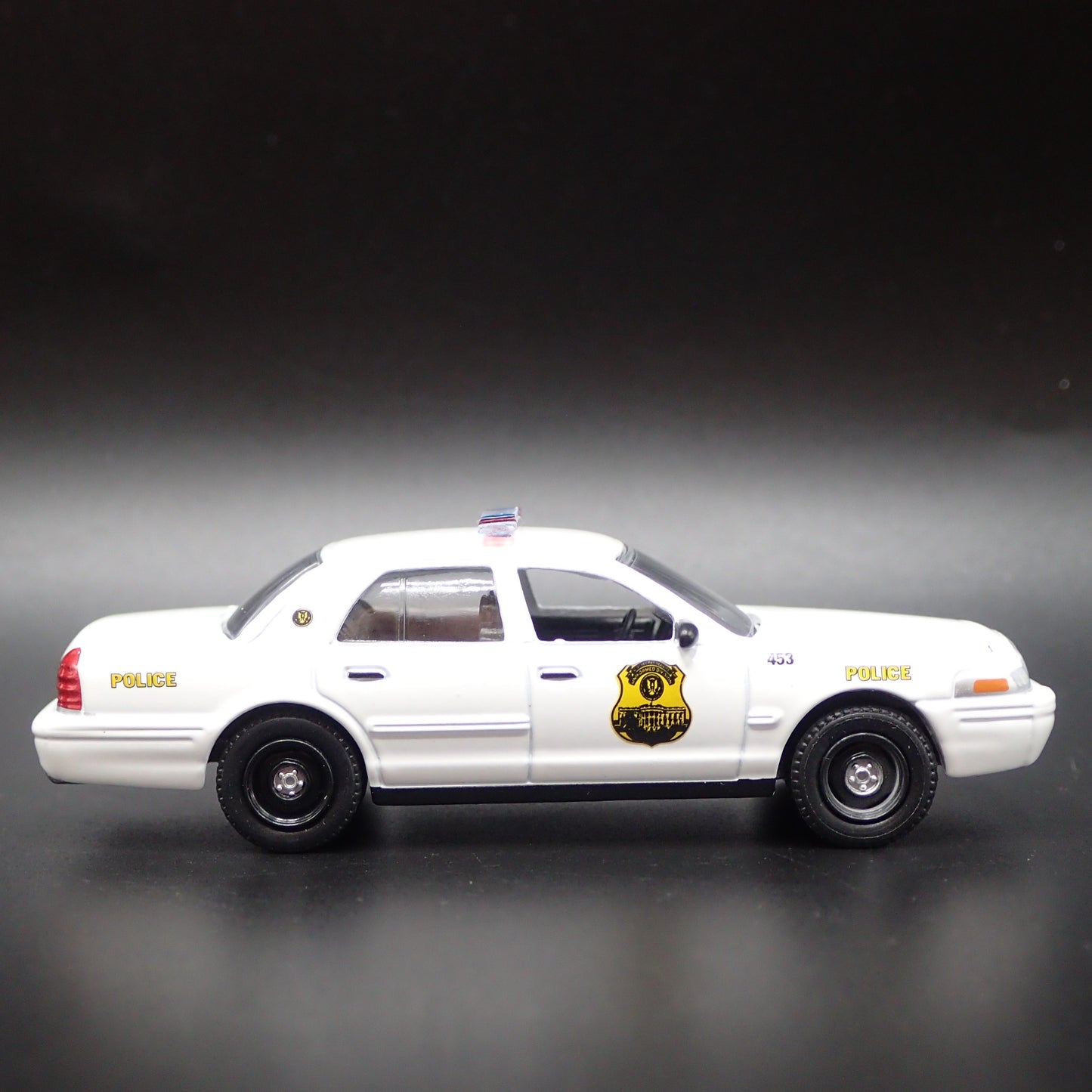 1998 FORD CROWN VICTORIA US SECRET SERVICE POLICE 1:64 SCALE DIECAST MODEL CAR