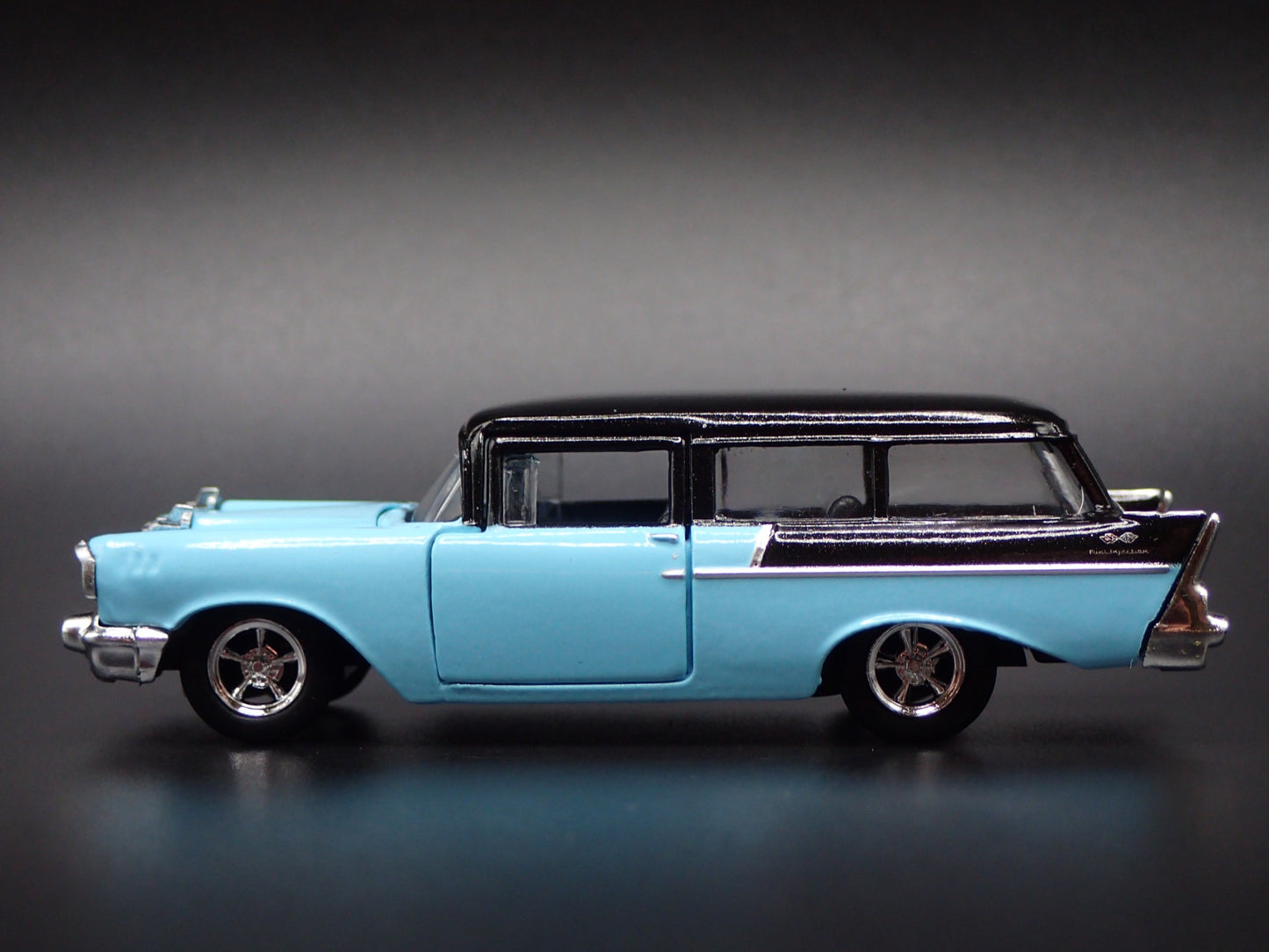 1957 57 CHEVY CHEVROLET HANDYMAN STATION WAGON 1:64 SCALE DIECAST MODEL CAR