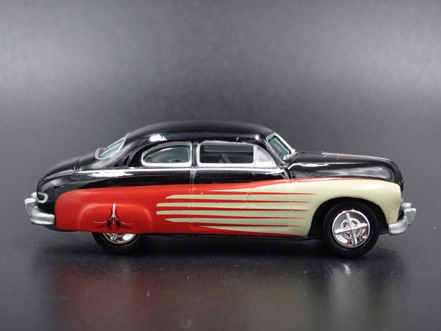 1949 49 MERC MERCURY COUPE RARE 1/64 SCALE COLLECTIBLE DIORAMA DIECAST MODEL CAR