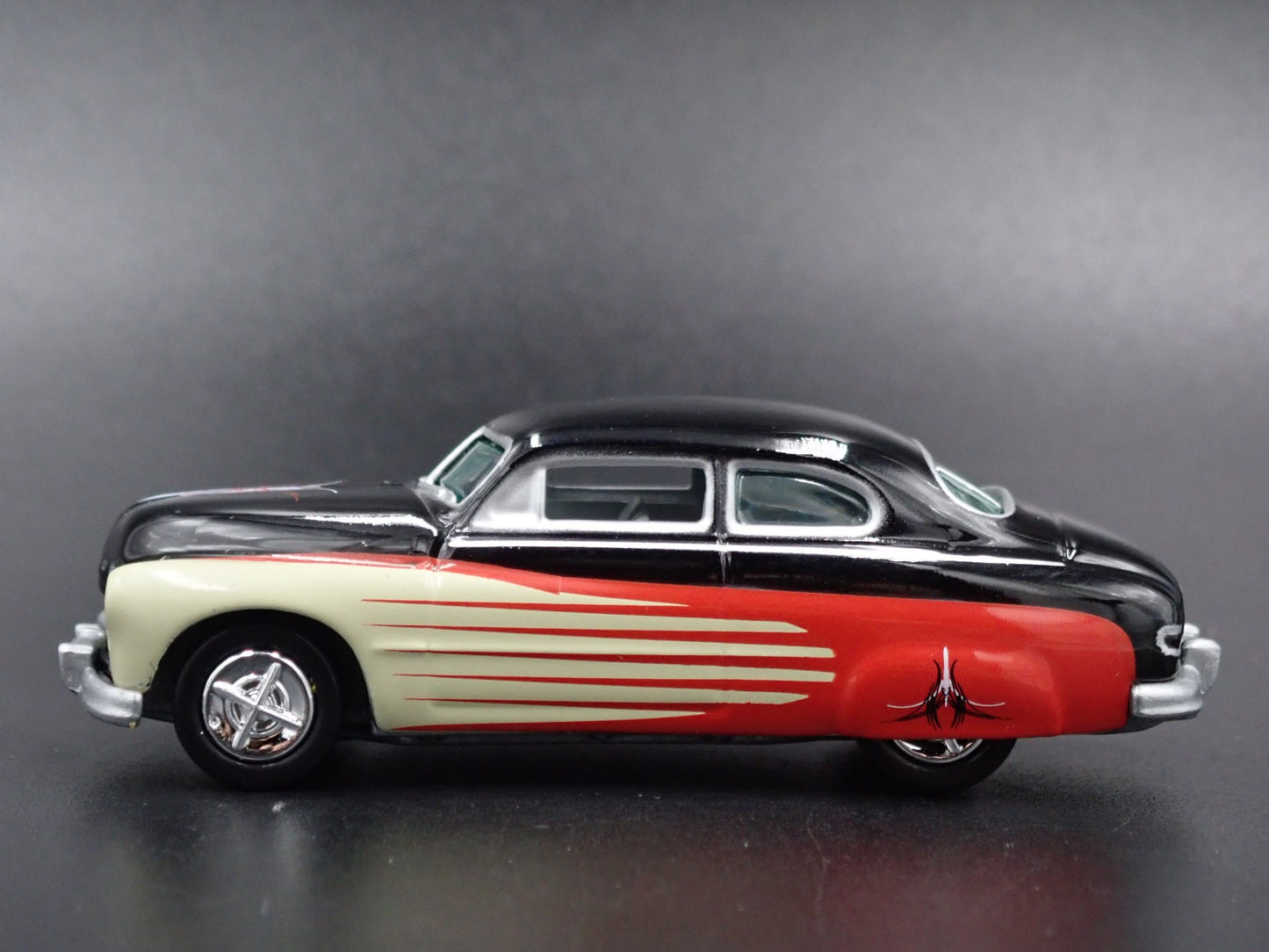 1949 49 MERC MERCURY COUPE RARE 1/64 SCALE COLLECTIBLE DIORAMA DIECAST MODEL CAR
