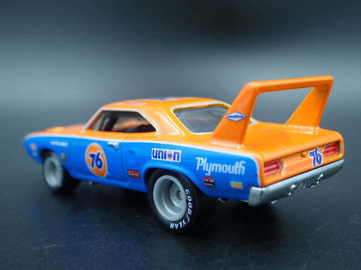 1970 70 PLYMOUTH SUPERBIRD UNION 76 OIL 1:64 SCALE COLLECTIBLE DIECAST MODEL CAR-Burning Rubber Toy Company