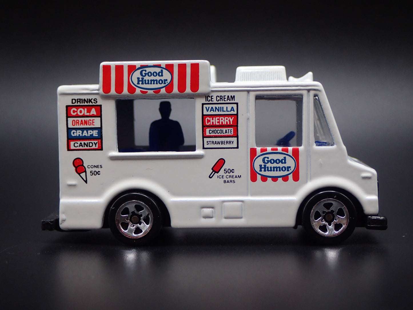 GOOD HUMOR ICE CREAM FOOD TRUCK WHITE 1:64 HW SCALE DIORAMA DIECAST MODEL CAR
