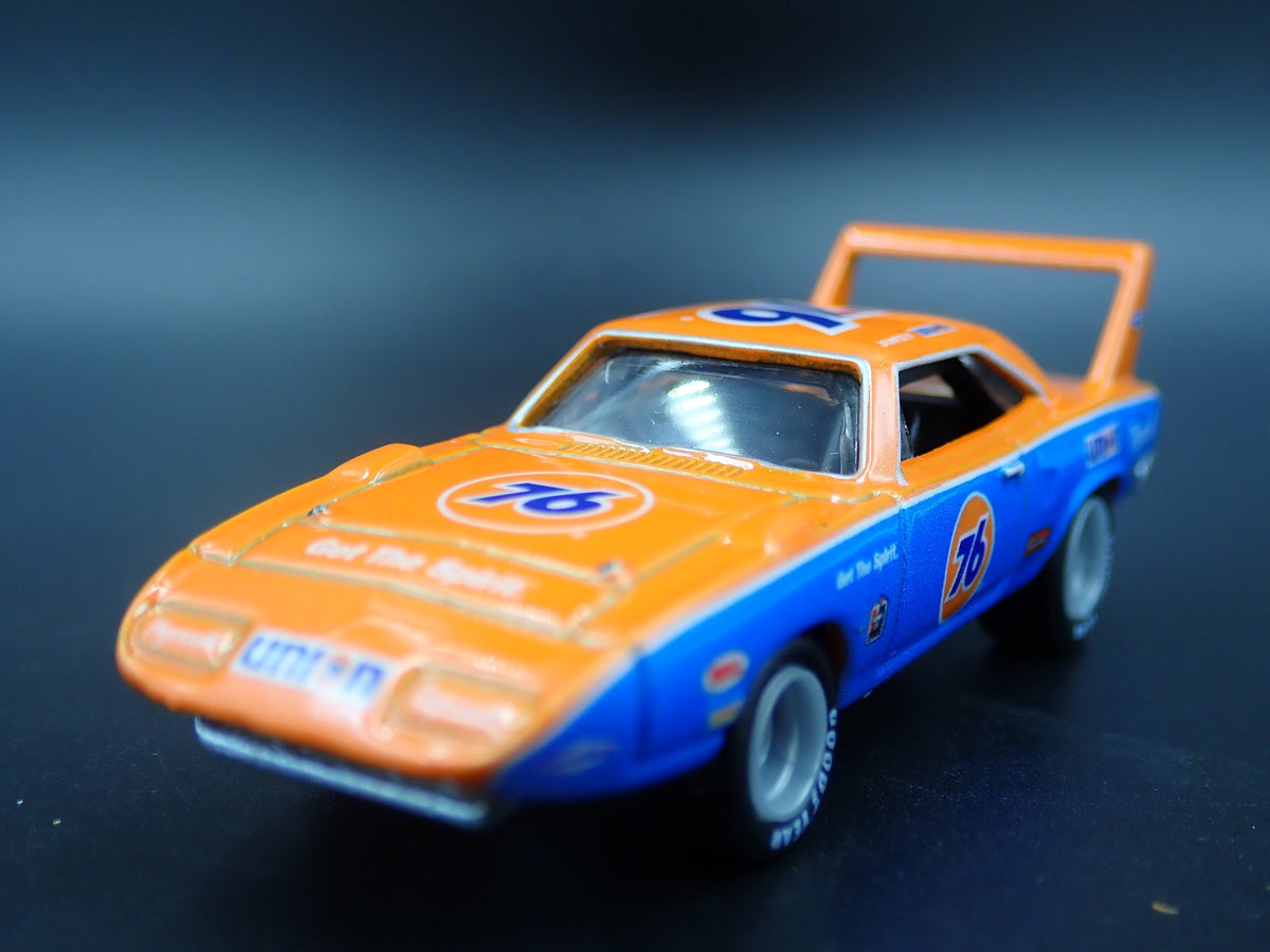 1970 70 PLYMOUTH SUPERBIRD UNION 76 OIL 1:64 SCALE COLLECTIBLE DIECAST MODEL CAR-Burning Rubber Toy Company