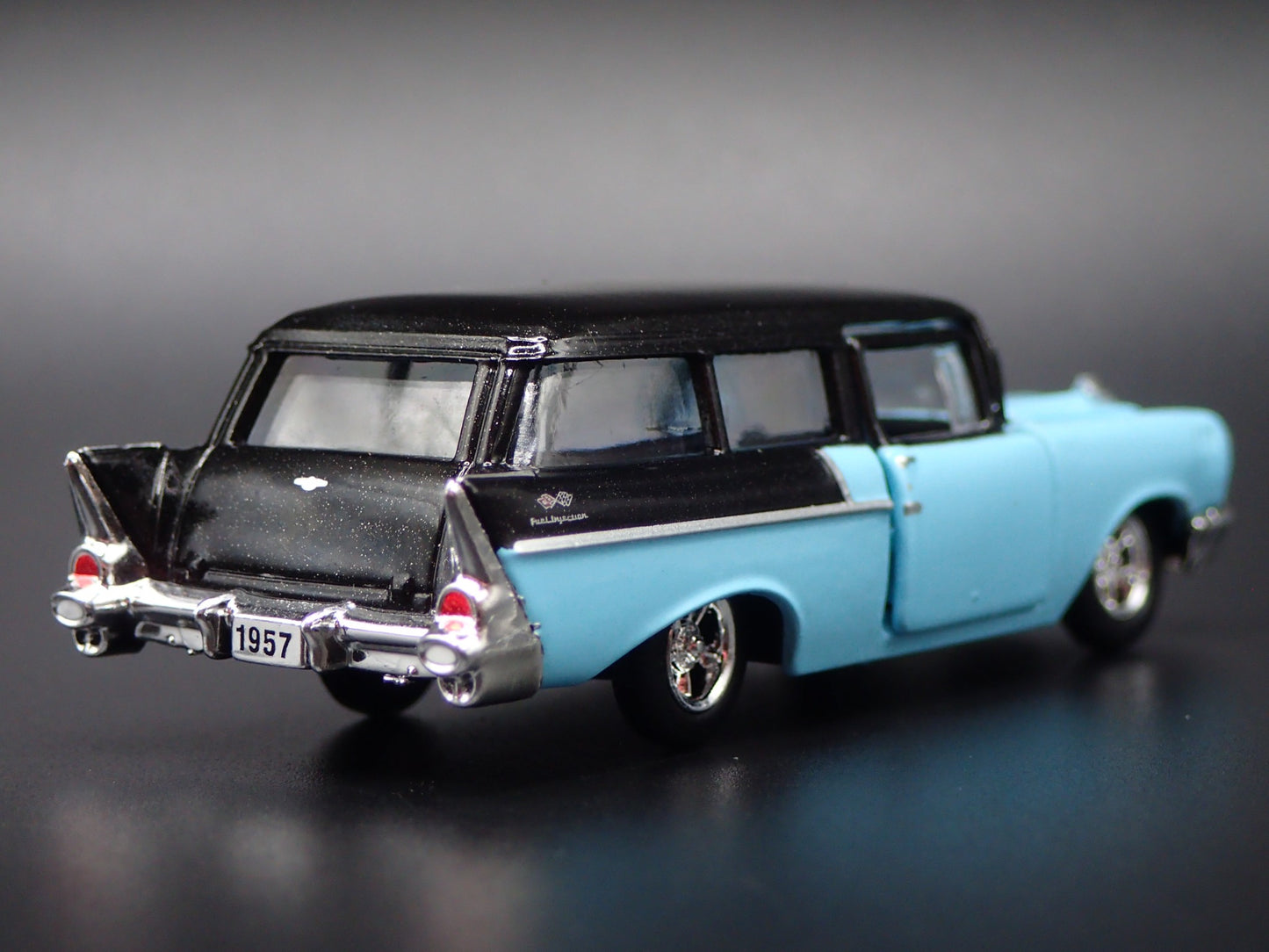 1957 57 CHEVY CHEVROLET HANDYMAN STATION WAGON 1:64 SCALE DIECAST MODEL CAR