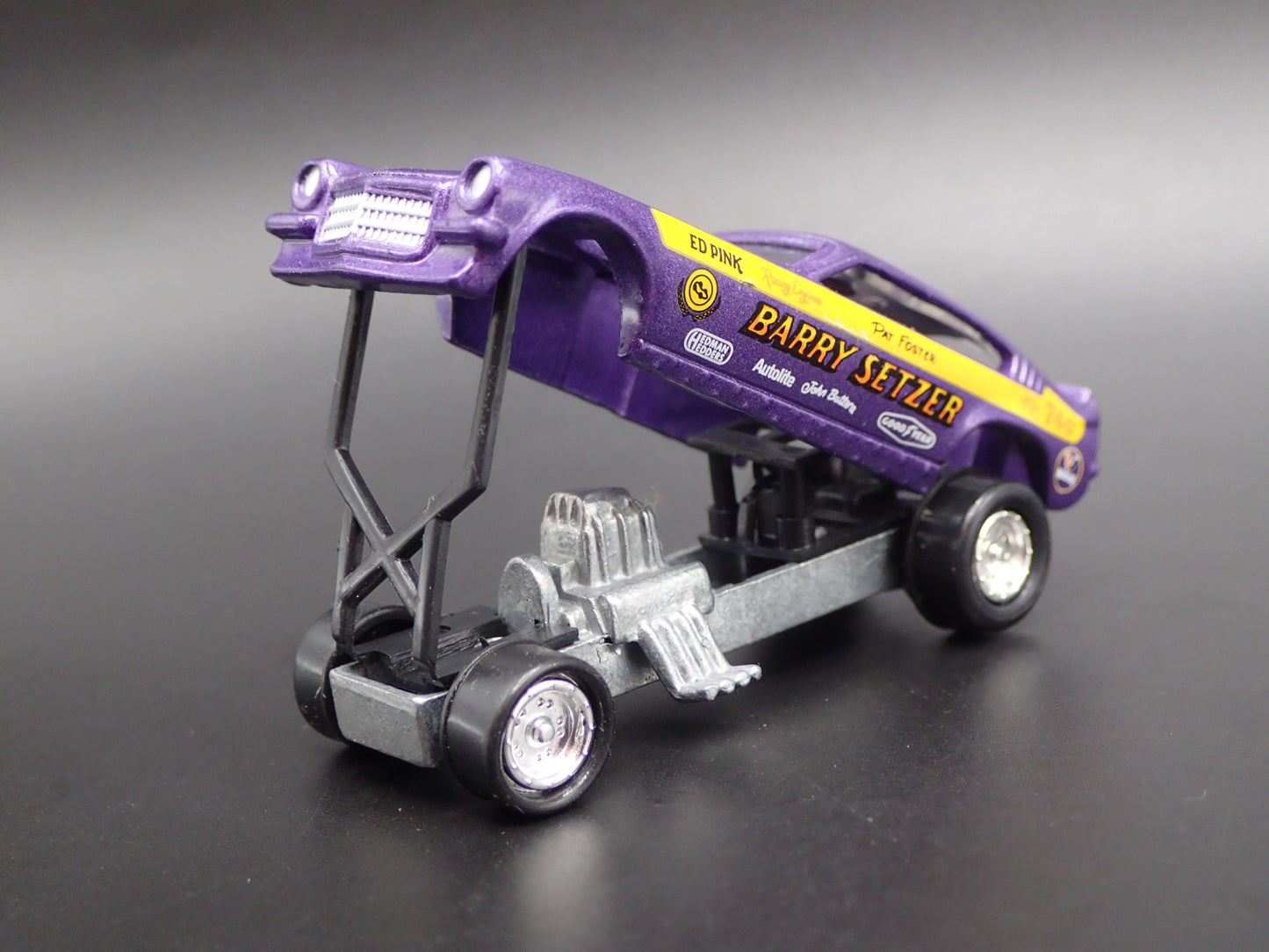 1971 71 CHEVY CHEVROLET VEGA FUNNY CAR BARRY SETZER 1:64 SCALE DIECAST MODEL CAR