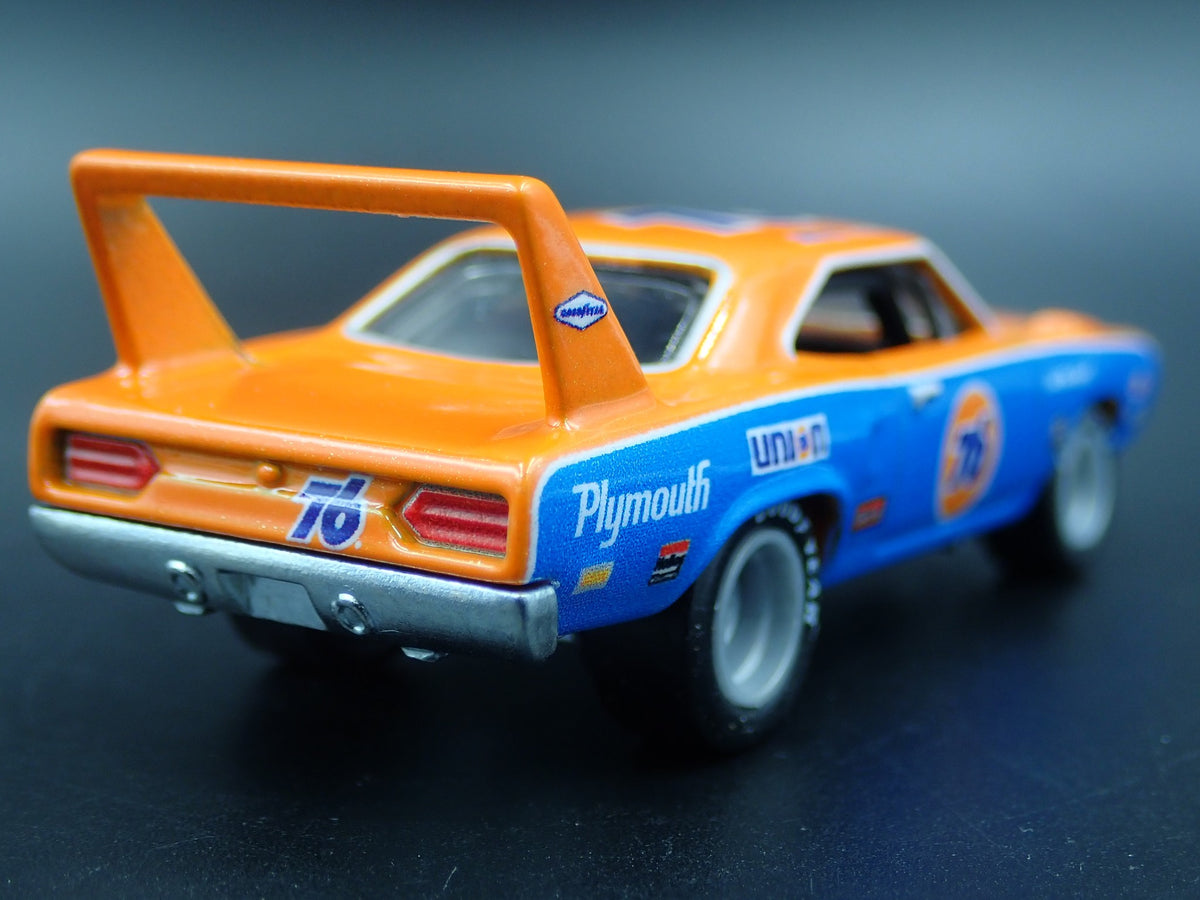 1970 70 PLYMOUTH SUPERBIRD UNION 76 OIL 1:64 SCALE COLLECTIBLE DIECAST MODEL CAR-Burning Rubber Toy Company