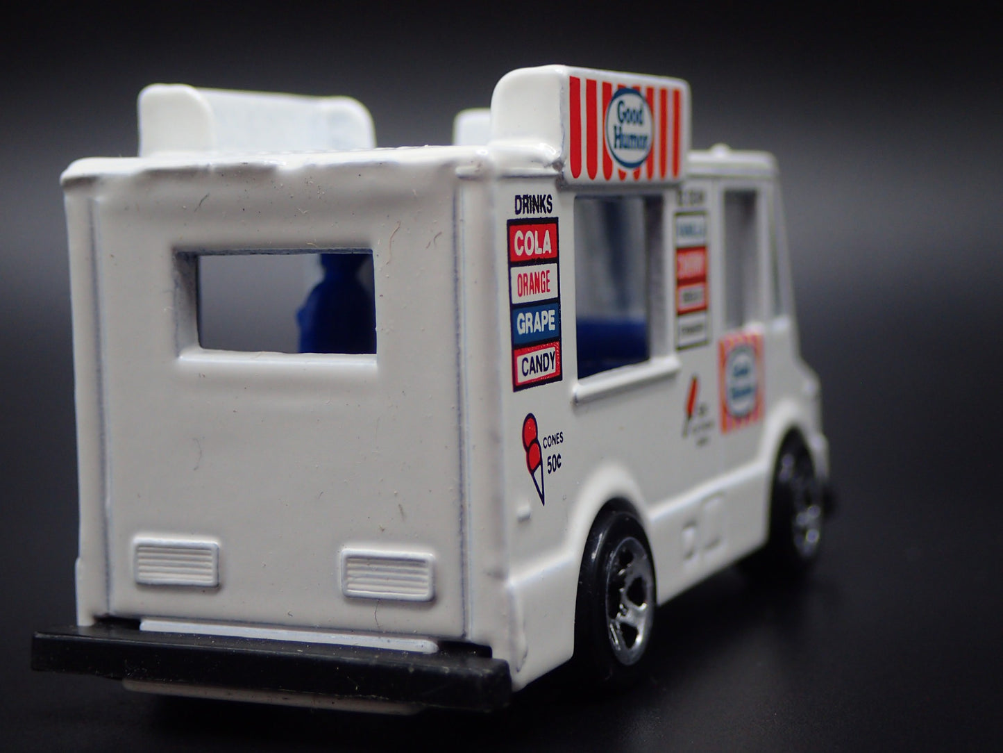 GOOD HUMOR ICE CREAM FOOD TRUCK WHITE 1:64 HW SCALE DIORAMA DIECAST MODEL CAR