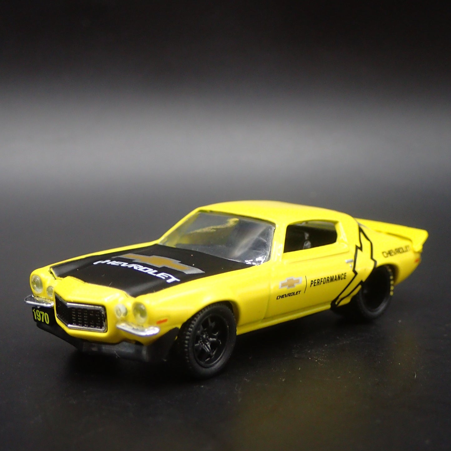 1970 70 CHEVY CHEVROLET CAMARO Z28 RS RARE 1:64 SCALE DIORAMA DIECAST MODEL CAR