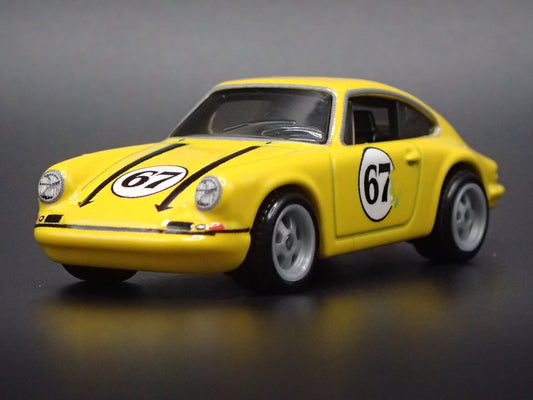 1964-1972 PORSCHE 911 R YELLOW 1:64 SCALE COLLECTIBLE DIORAMA DIECAST MODEL CAR
