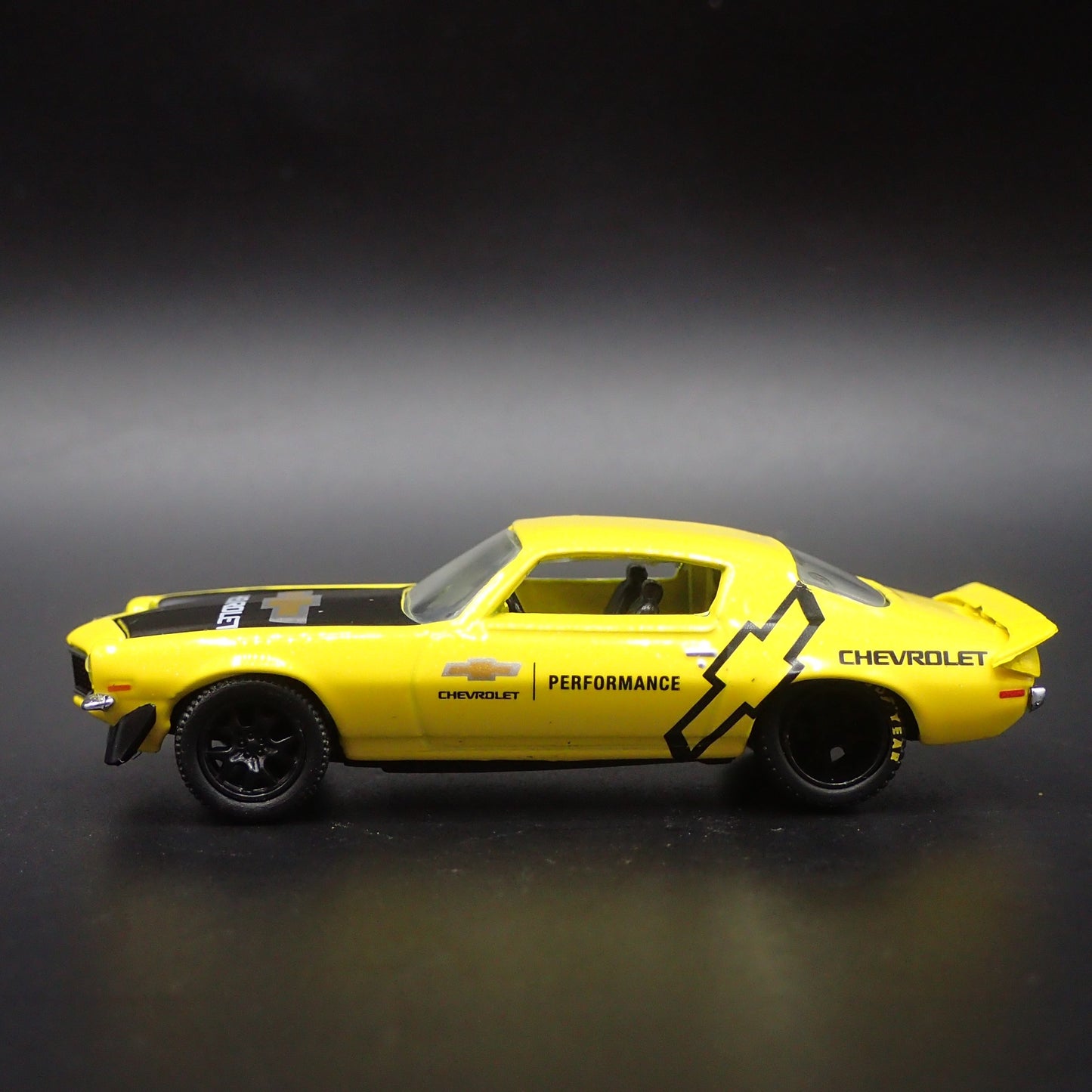 1970 70 CHEVY CHEVROLET CAMARO Z28 RS RARE 1:64 SCALE DIORAMA DIECAST MODEL CAR