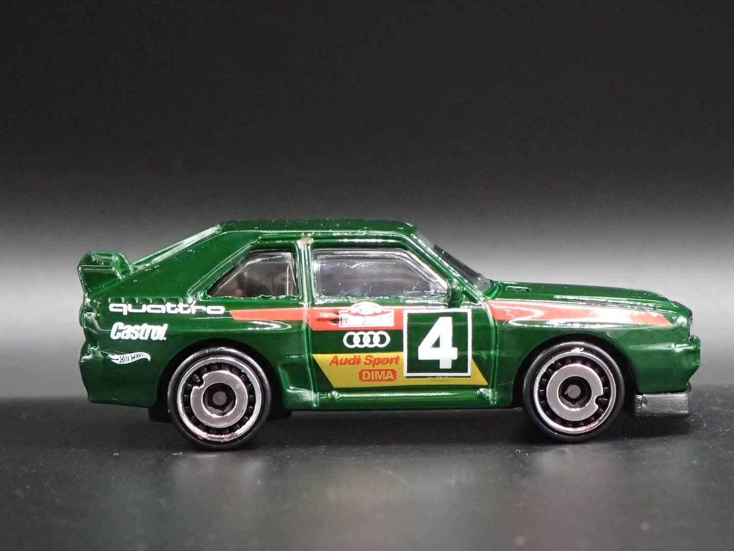 1980-1991 AUDI SPORT QUATTRO GREEN 1:64 SCALE COLLECTIBLE DIECAST MODEL CAR