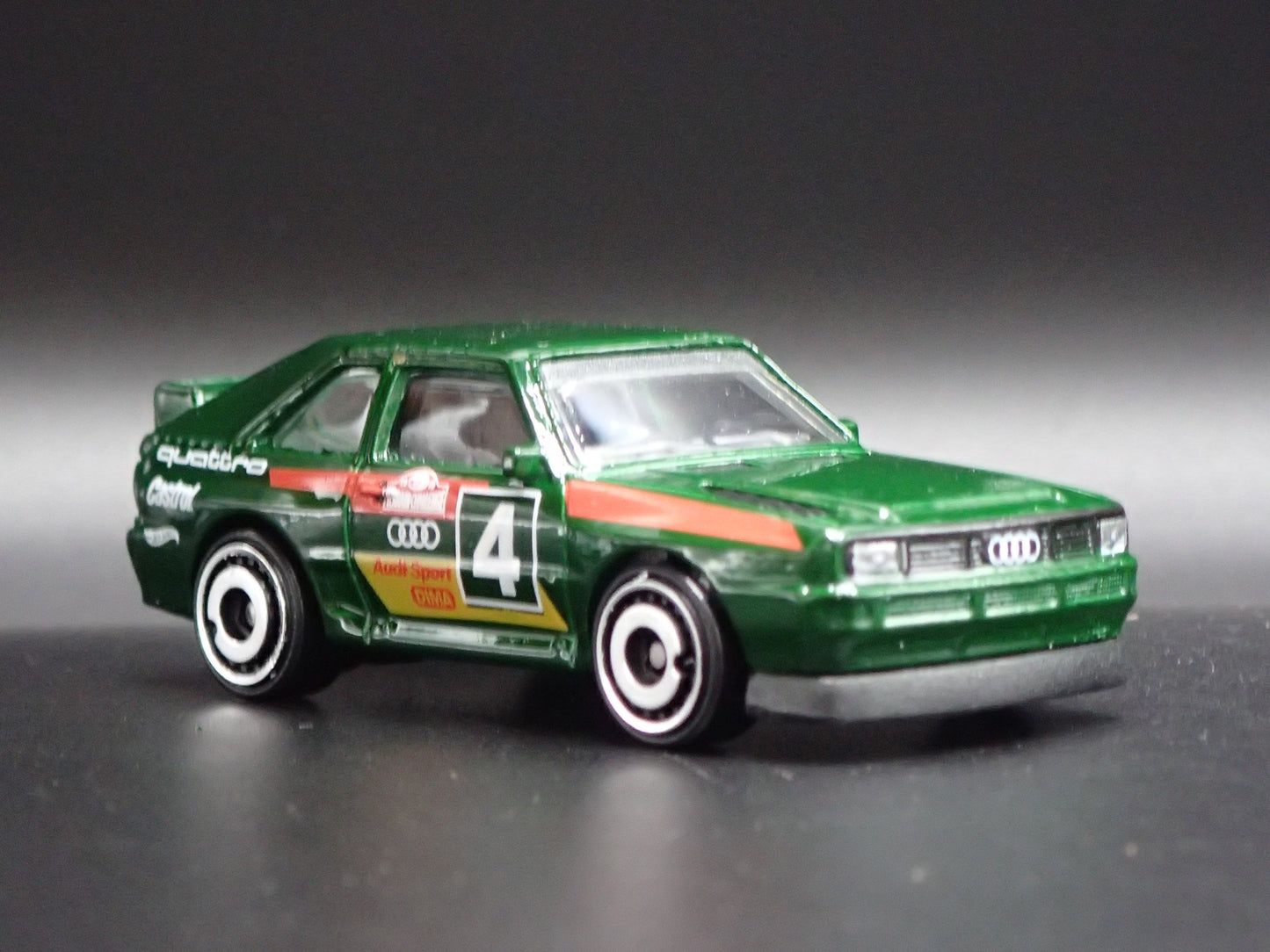 1980-1991 AUDI SPORT QUATTRO GREEN 1:64 SCALE COLLECTIBLE DIECAST MODEL CAR