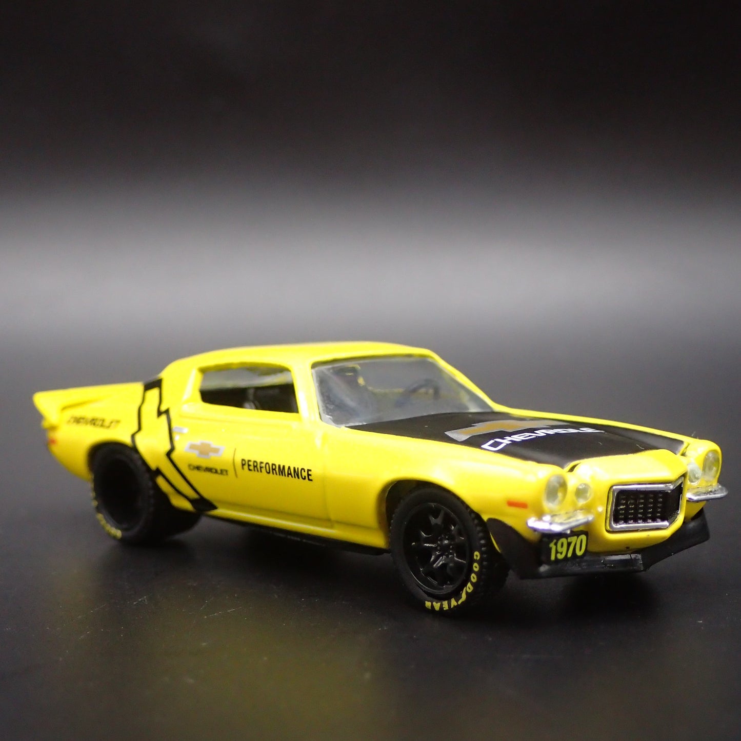 1970 70 CHEVY CHEVROLET CAMARO Z28 RS RARE 1:64 SCALE DIORAMA DIECAST MODEL CAR