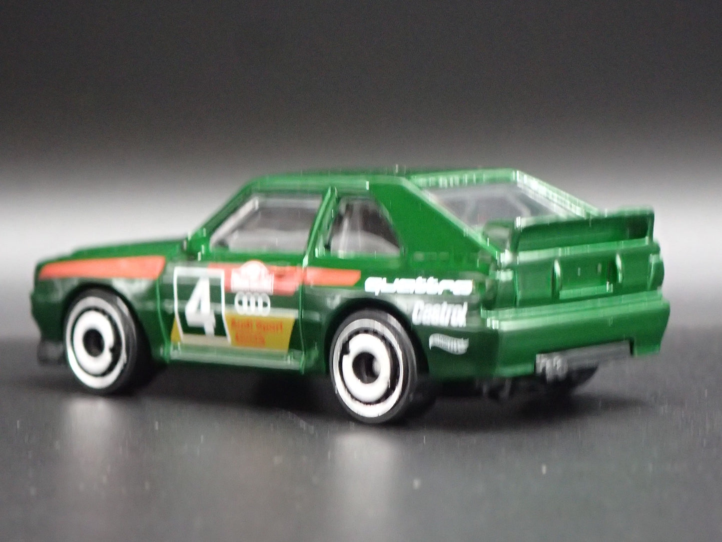 1980-1991 AUDI SPORT QUATTRO GREEN 1:64 SCALE COLLECTIBLE DIECAST MODEL CAR