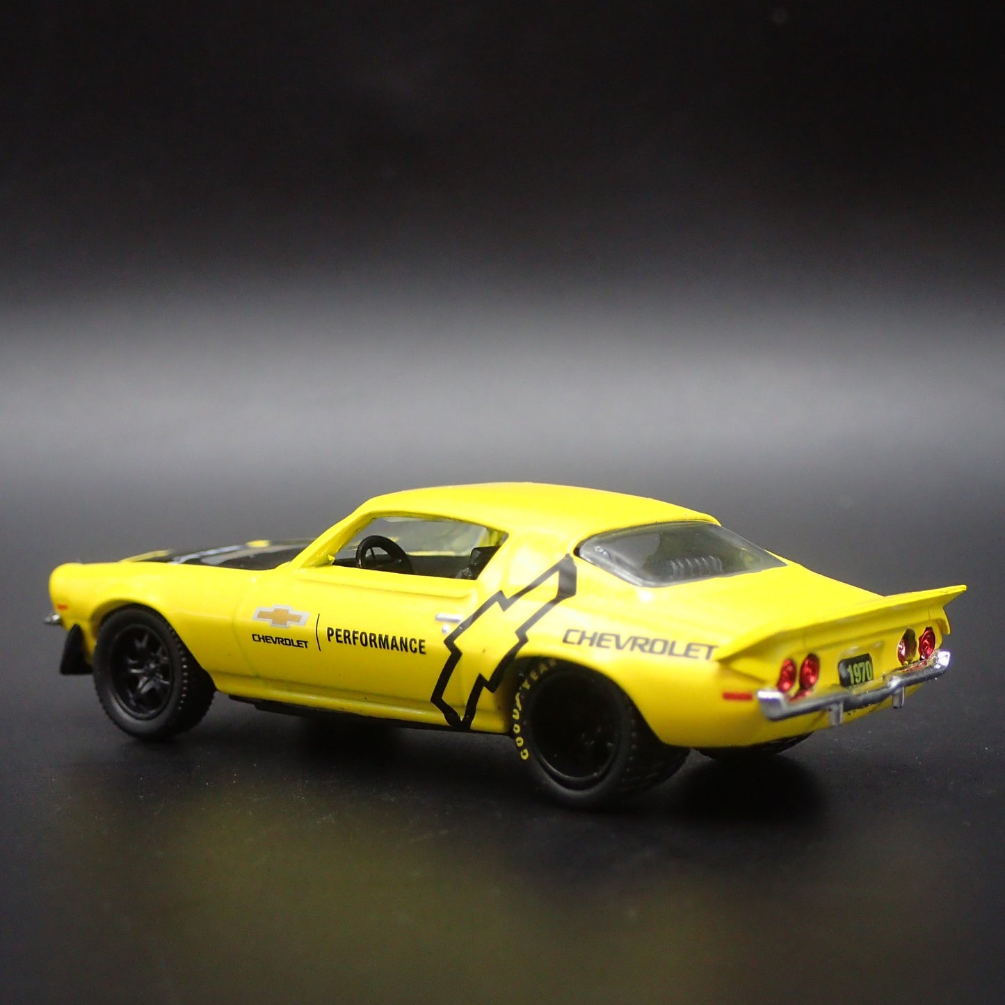 1970 70 CHEVY CHEVROLET CAMARO Z28 RS RARE 1:64 SCALE DIORAMA DIECAST MODEL CAR