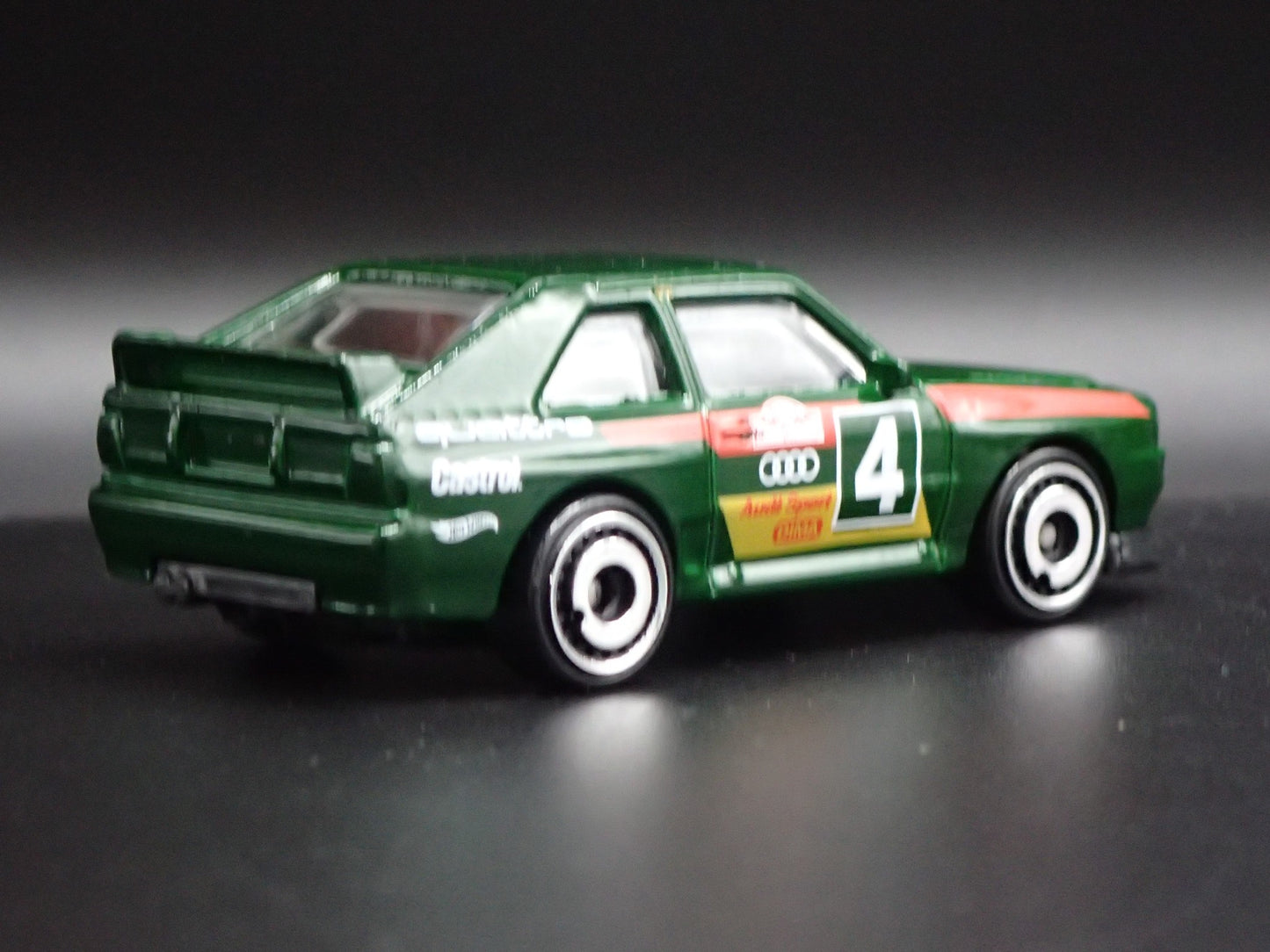 1980-1991 AUDI SPORT QUATTRO GREEN 1:64 SCALE COLLECTIBLE DIECAST MODEL CAR