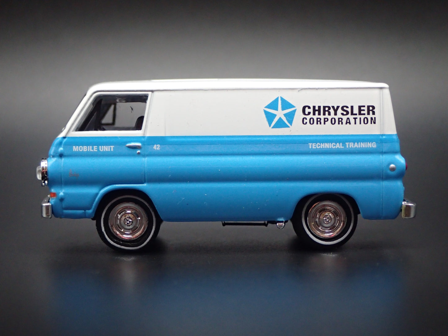 1964 64 DODGE A100 PANEL VAN PAN AM CHRYSLER CORP 1/64 SCALE DIECAST MODEL CAR