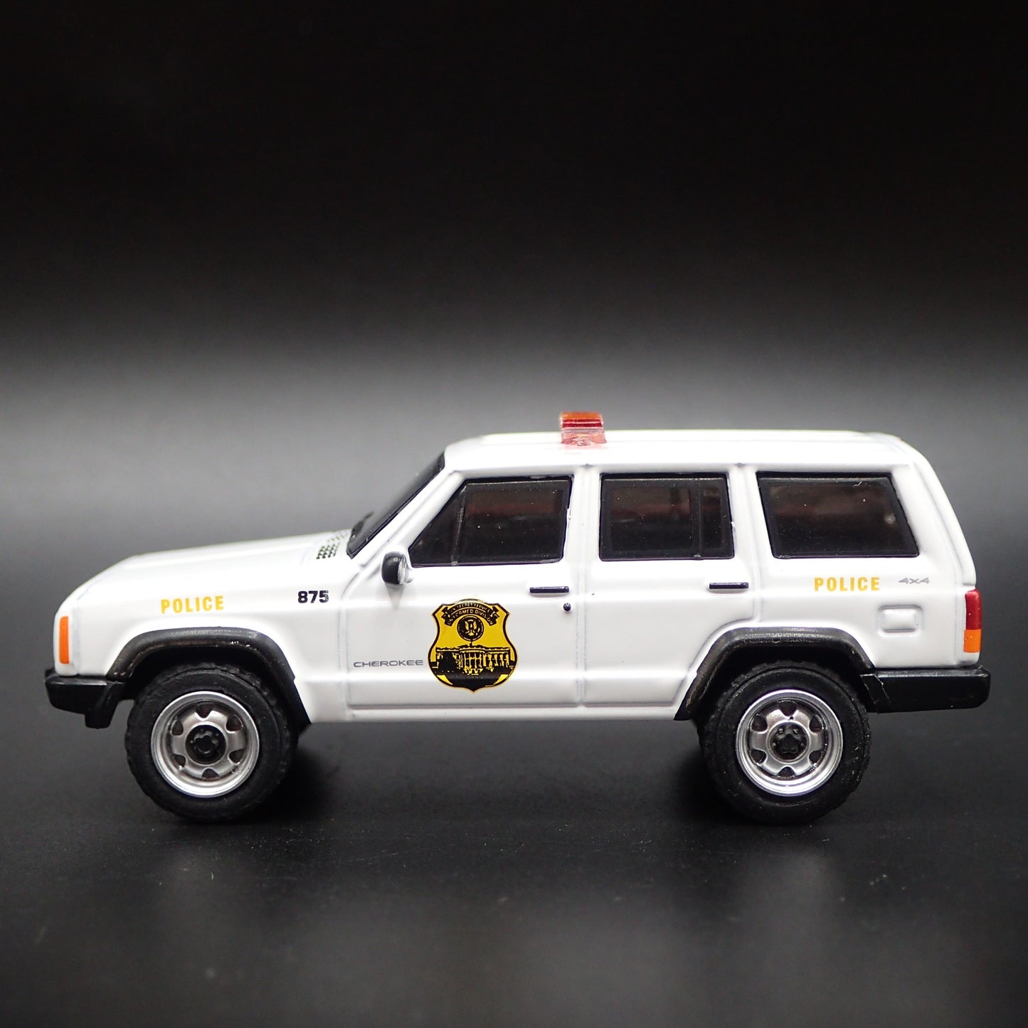 JEEP CHEROKEE XJ SPORT USA SECRET SERVICE POLICE 1:64 SCALE DIECAST MODEL CAR