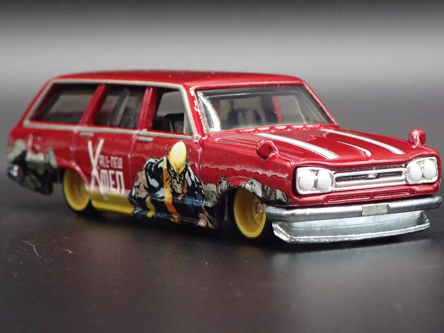 1968-1972 NISSAN C10 SKYLINE WAGON XMEN 1:64 SCALE COLLECTIBLE DIECAST MODEL CAR