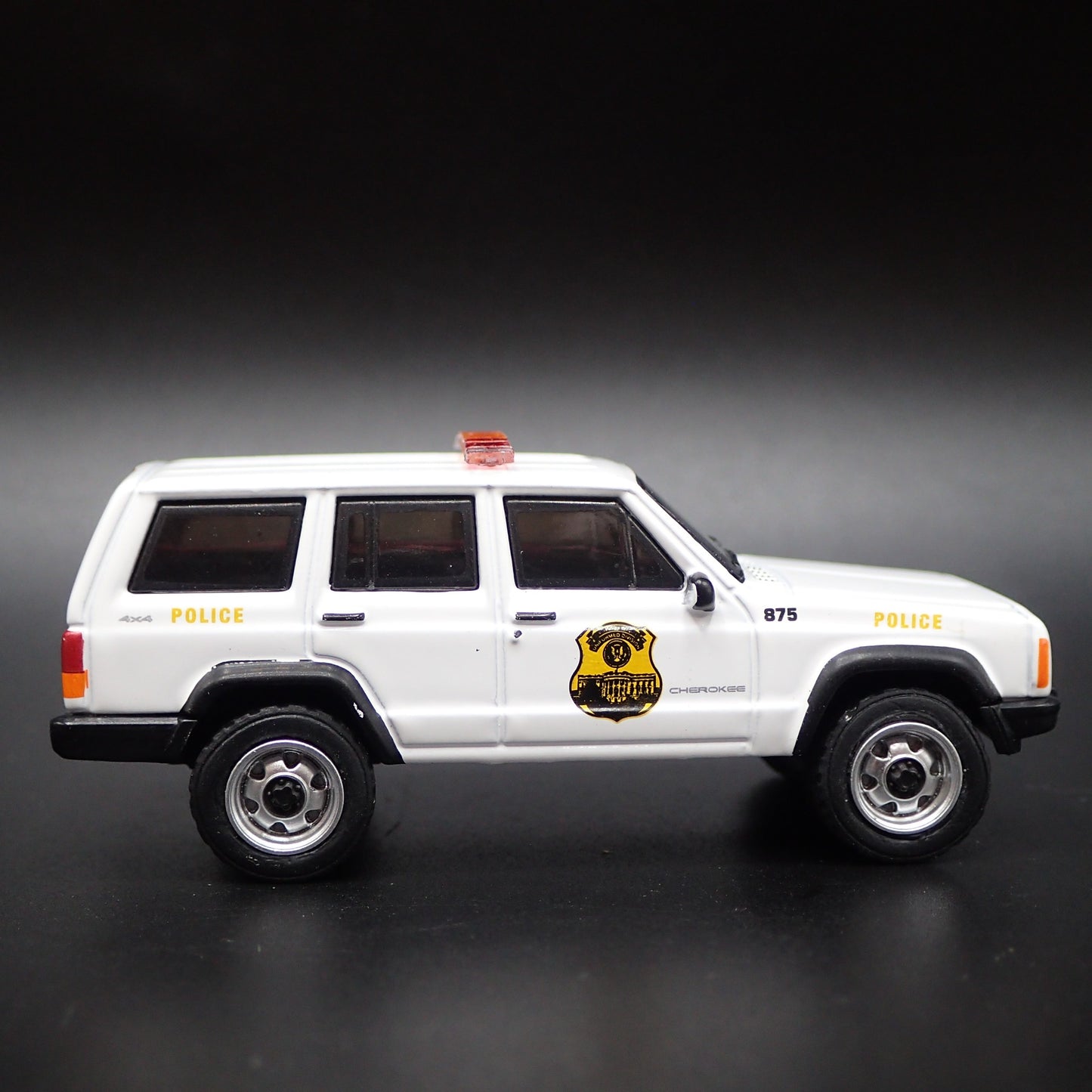 JEEP CHEROKEE XJ SPORT USA SECRET SERVICE POLICE 1:64 SCALE DIECAST MODEL CAR