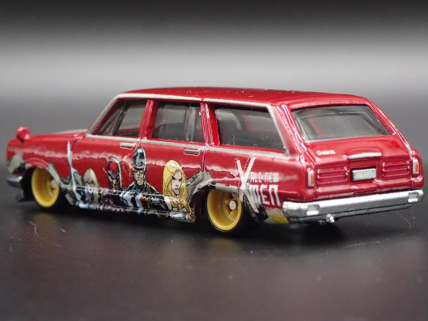 1968-1972 NISSAN C10 SKYLINE WAGON XMEN 1:64 SCALE COLLECTIBLE DIECAST MODEL CAR