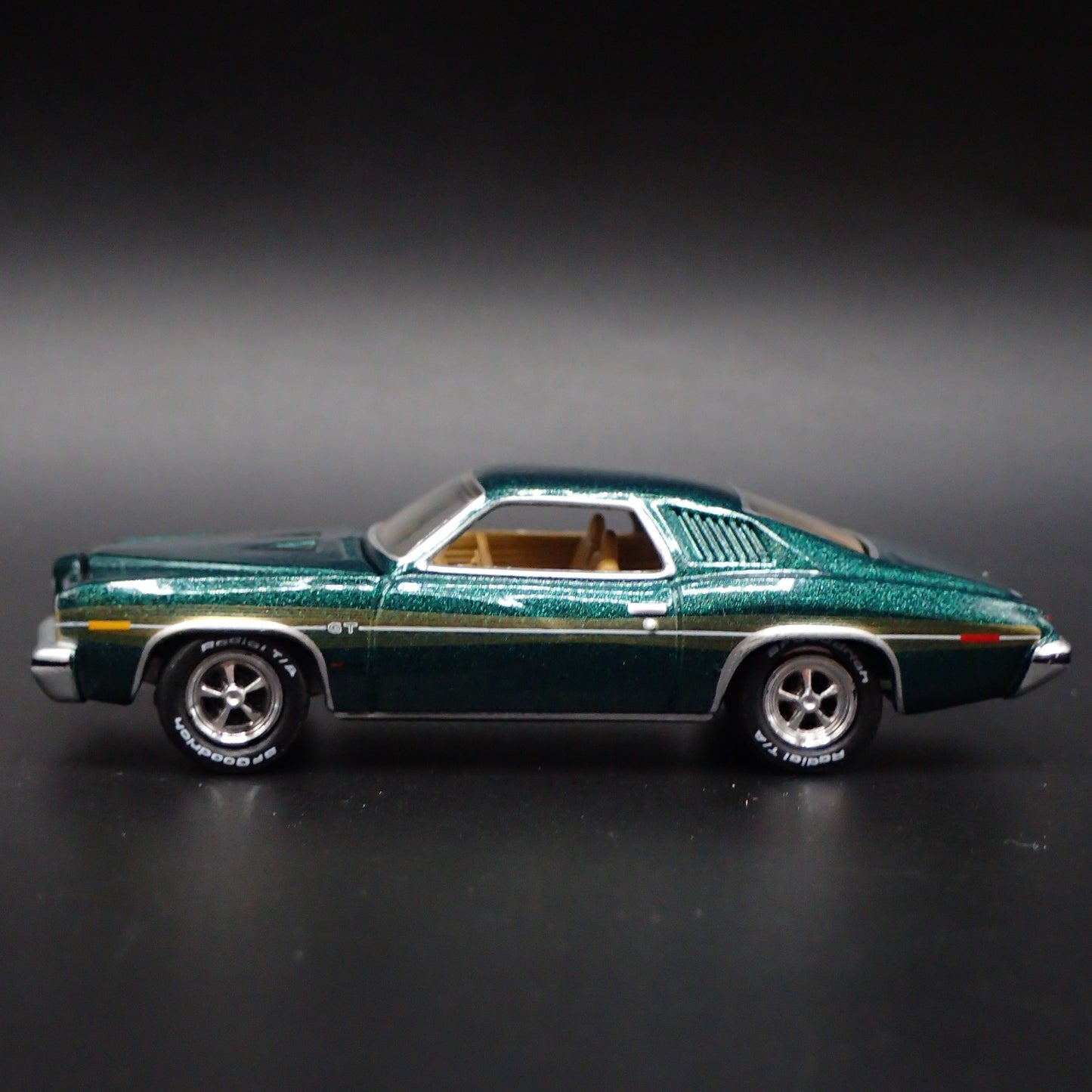 1973 73 PONTIAC LE MANS GT RARE 1:64 SCALE COLLECTIBLE DIORAMA DIECAST MODEL CAR