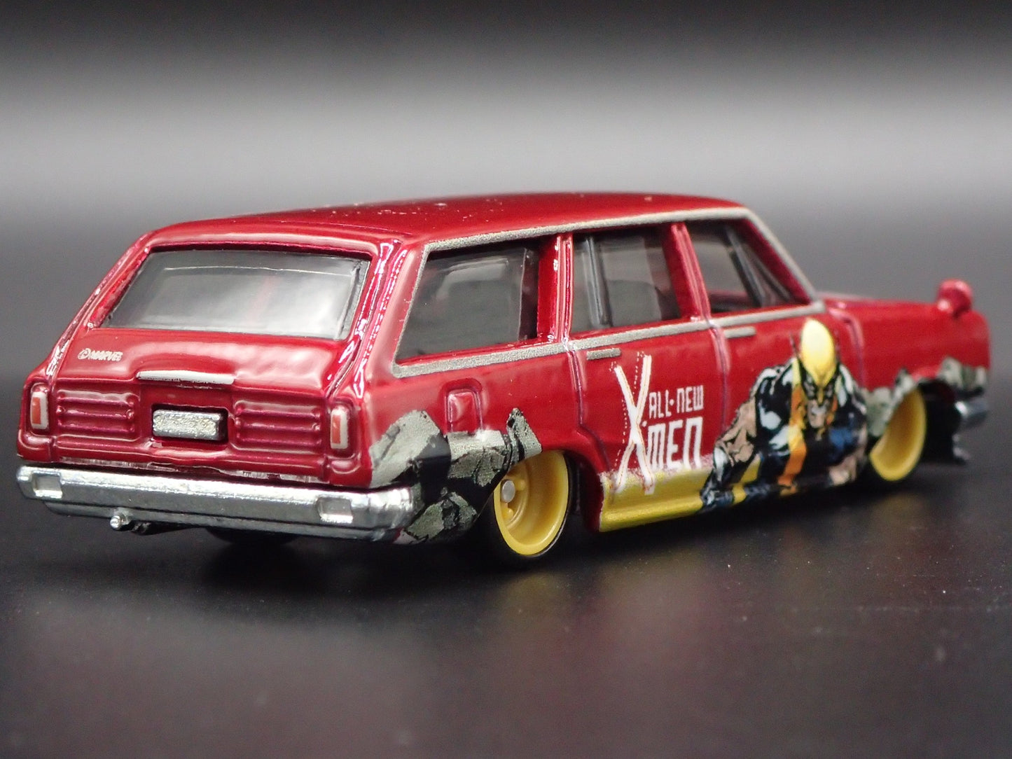 1968-1972 NISSAN C10 SKYLINE WAGON XMEN 1:64 SCALE COLLECTIBLE DIECAST MODEL CAR