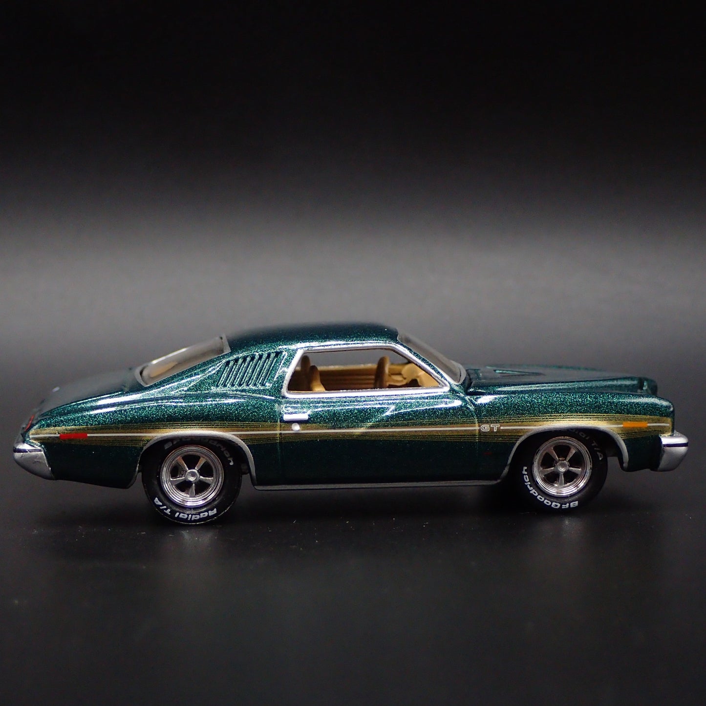 1973 73 PONTIAC LE MANS GT RARE 1:64 SCALE COLLECTIBLE DIORAMA DIECAST MODEL CAR