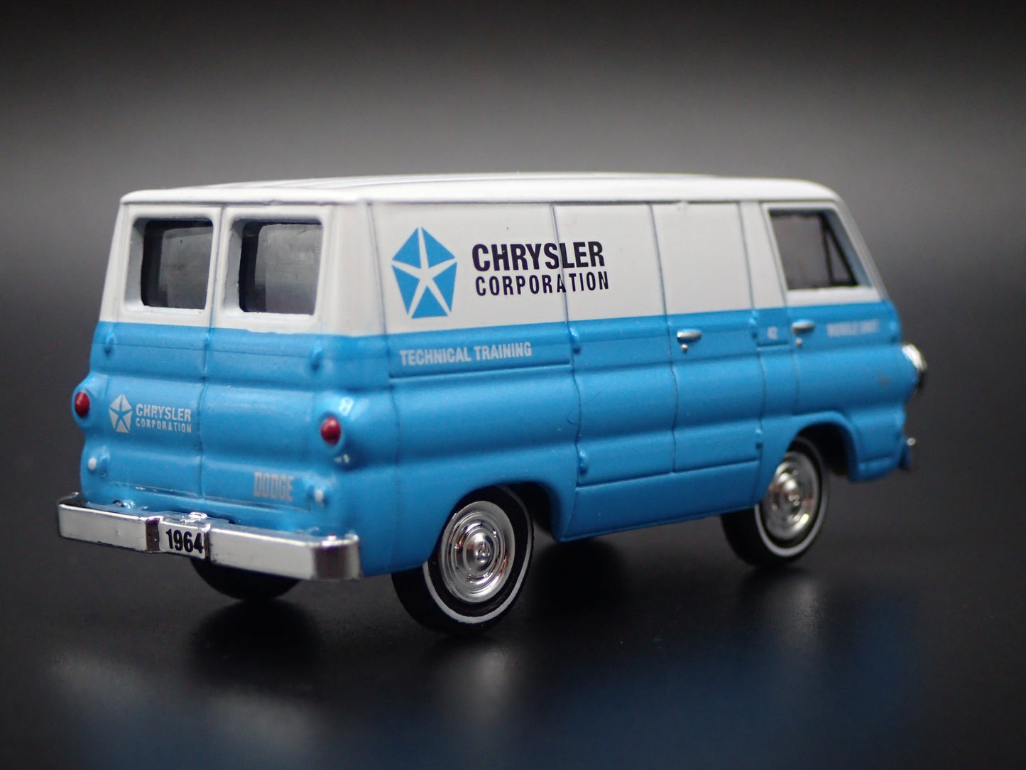 1964 64 DODGE A100 PANEL VAN PAN AM CHRYSLER CORP 1/64 SCALE DIECAST MODEL CAR