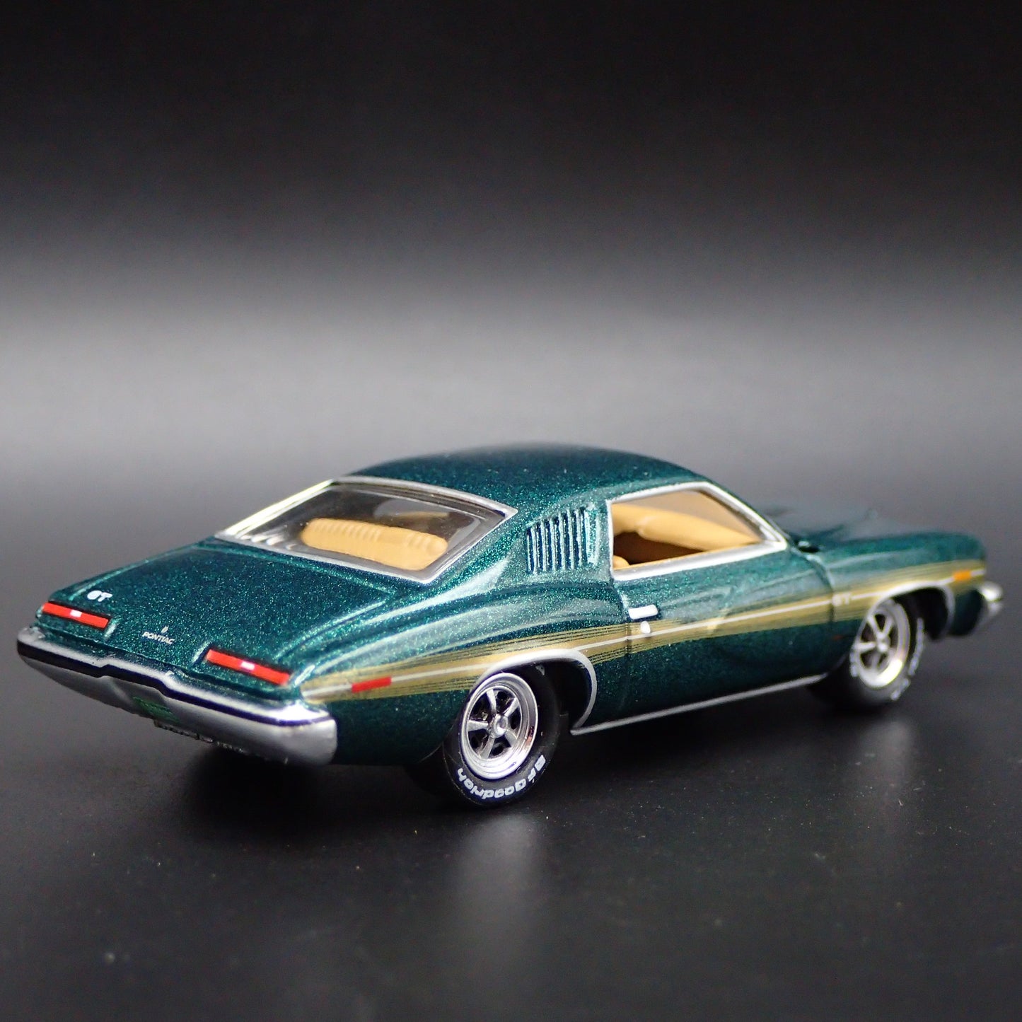 1973 73 PONTIAC LE MANS GT RARE 1:64 SCALE COLLECTIBLE DIORAMA DIECAST MODEL CAR