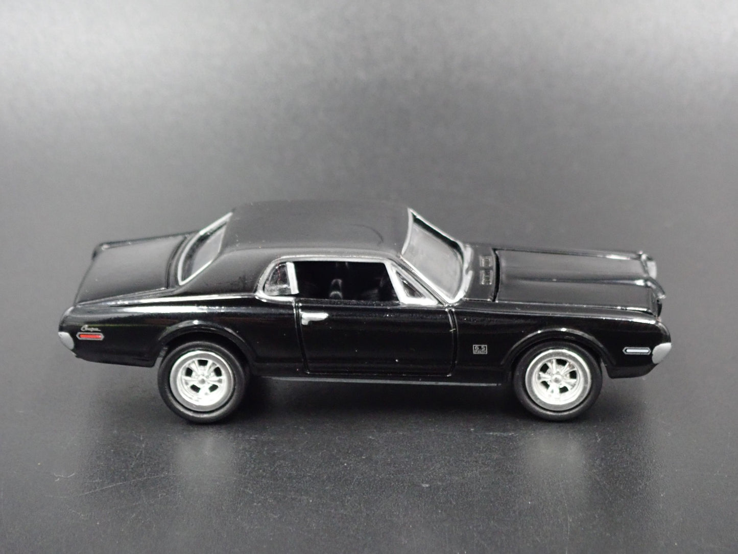1968 68 MERCURY COUGAR XR7 BLK 1/64 SCALE COLLECTIBLE DIORAMA DIECAST MODEL CAR