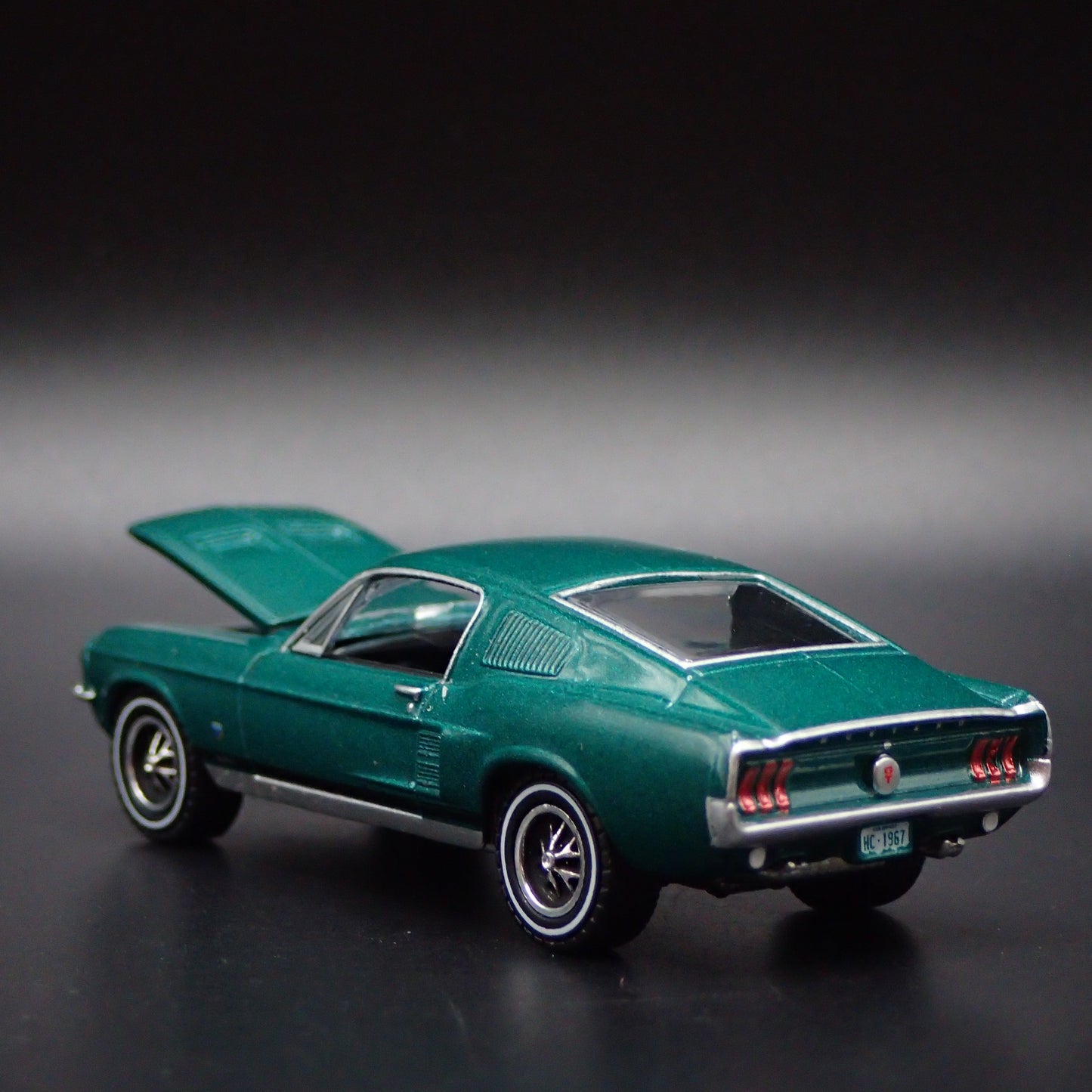 1967 67 FORD MUSTANG FASTBACK GREEN 1:64 SCALE COLLECTIBLE DIECAST MODEL CAR