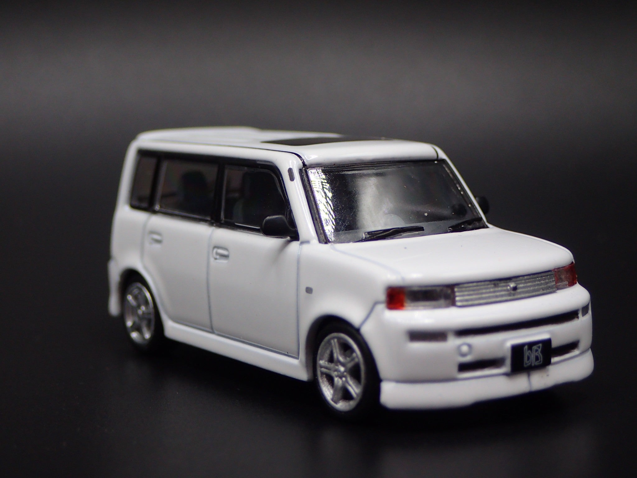 2003-2006 SCION XB WHITE RARE 1/64 SCALE COLLECTIBLE DIORAMA