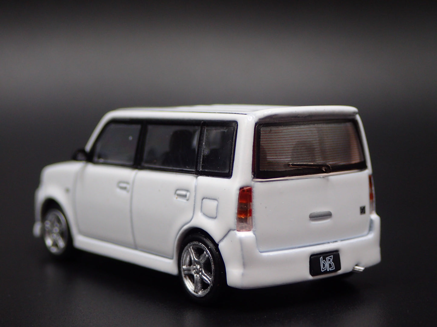 2003-2006 SCION XB WHITE RARE 1/64 SCALE COLLECTIBLE DIORAMA DIECAST MODEL CAR