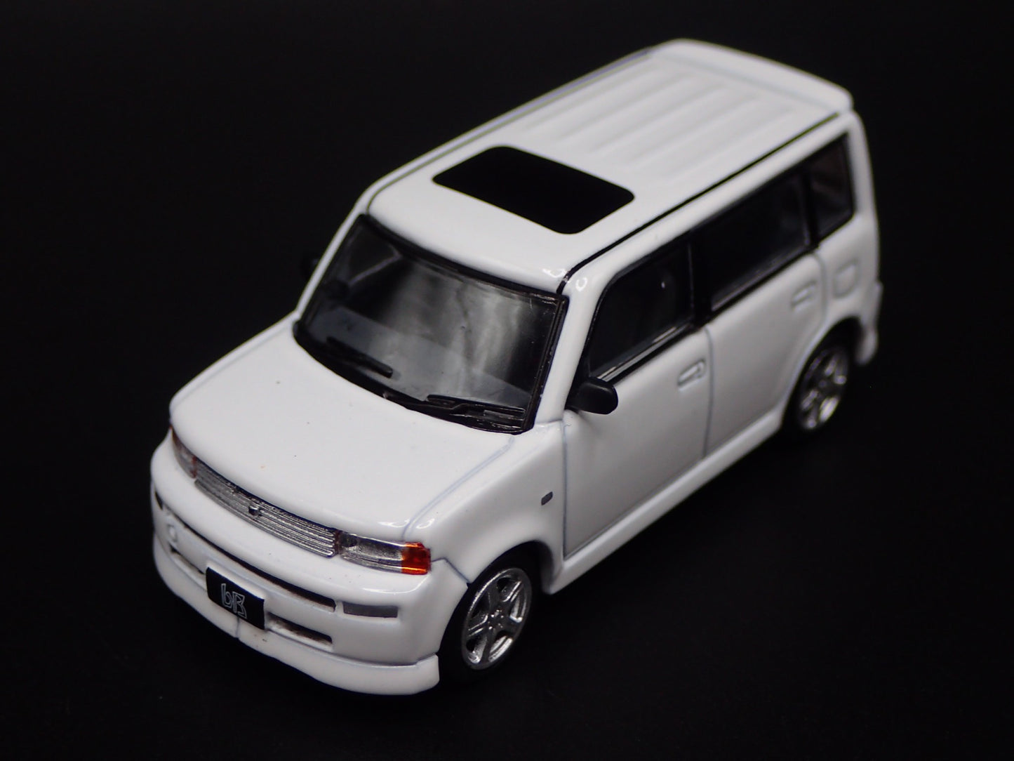 2003-2006 SCION XB WHITE RARE 1/64 SCALE COLLECTIBLE DIORAMA DIECAST MODEL CAR