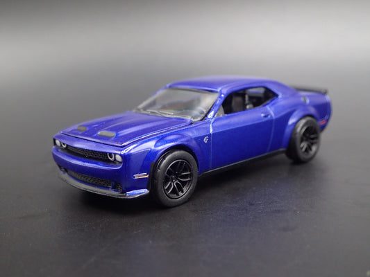 2019 19 DODGE CHALLENGER SRT HELLCAT RARE 1/64 SCALE DIORAMA DIECAST MODEL CAR-Burning Rubber Toy Company