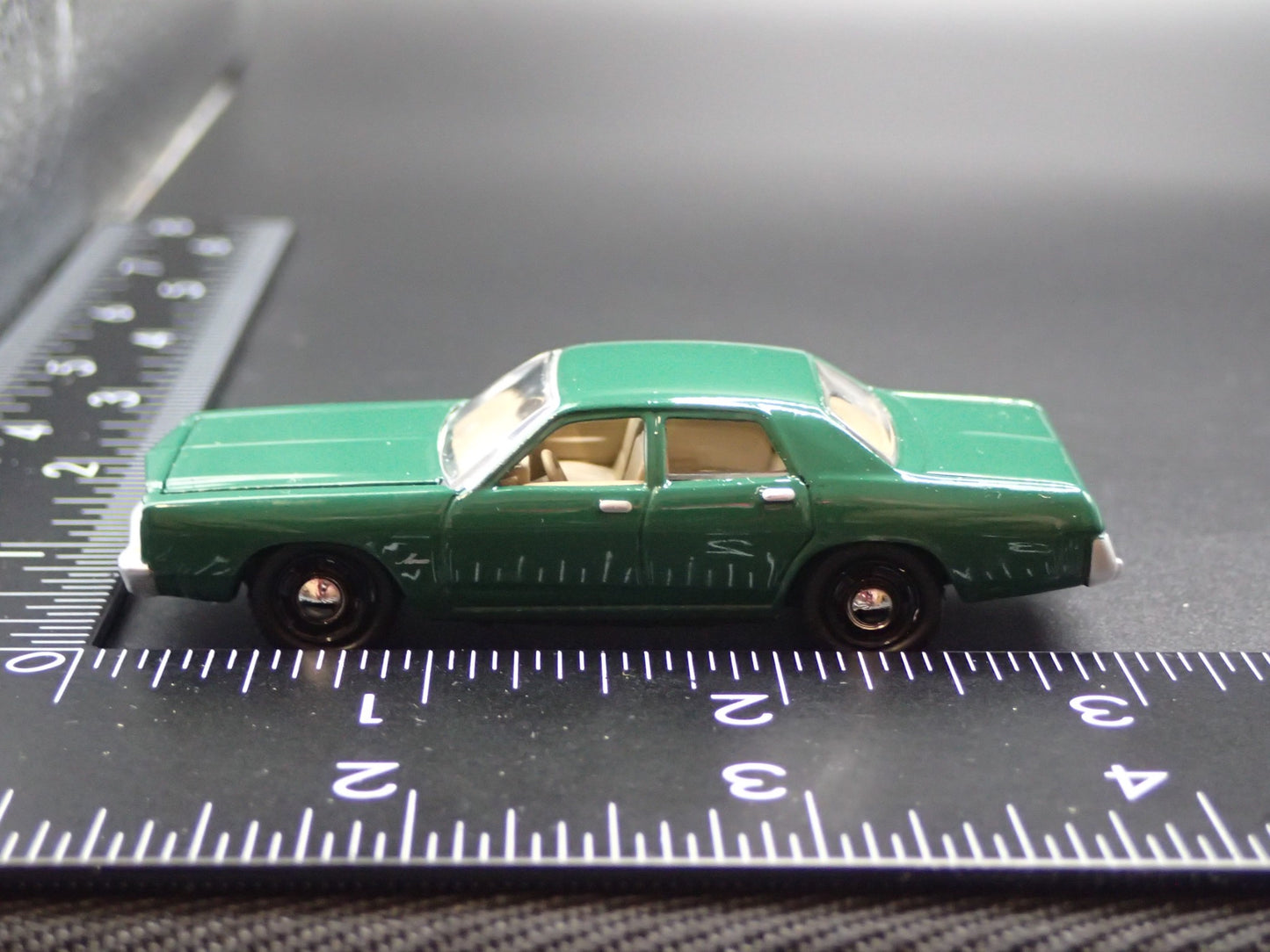 1977 77 DODGE MONACO 4 DOOR GREEN 1/64 SCALE DIORAMA DIECAST MODEL CAR
