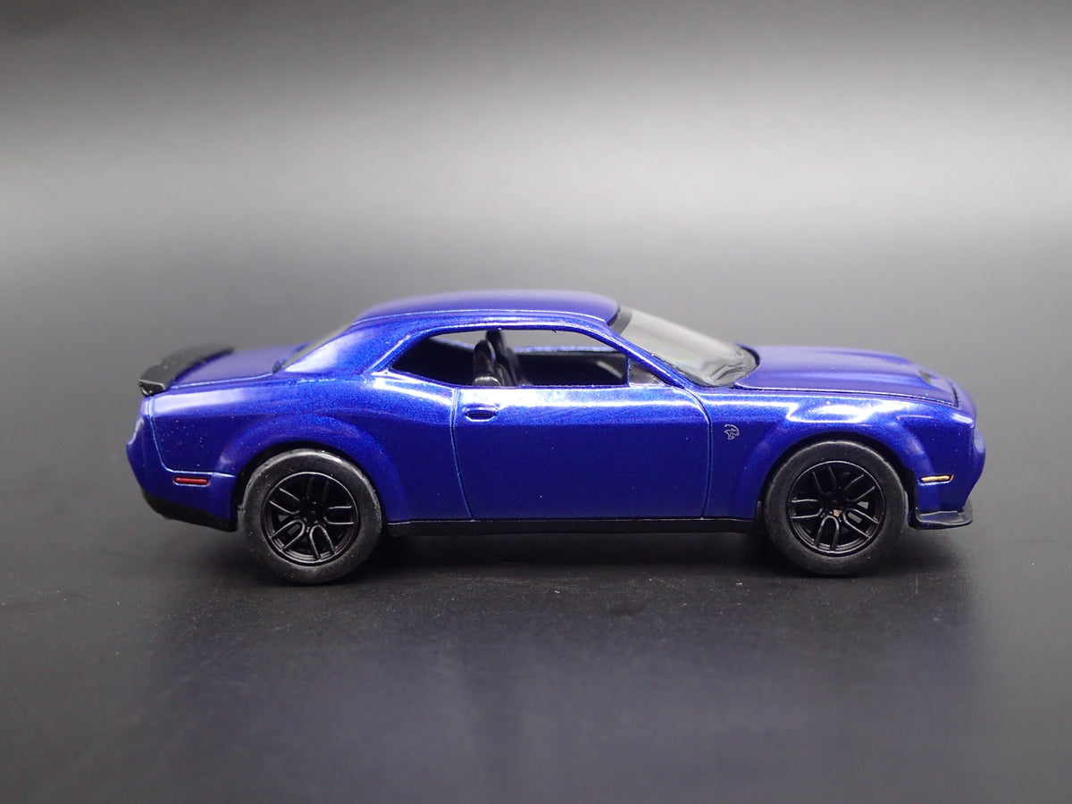 2019 19 DODGE CHALLENGER SRT HELLCAT RARE 1/64 SCALE DIORAMA DIECAST MODEL CAR-Burning Rubber Toy Company