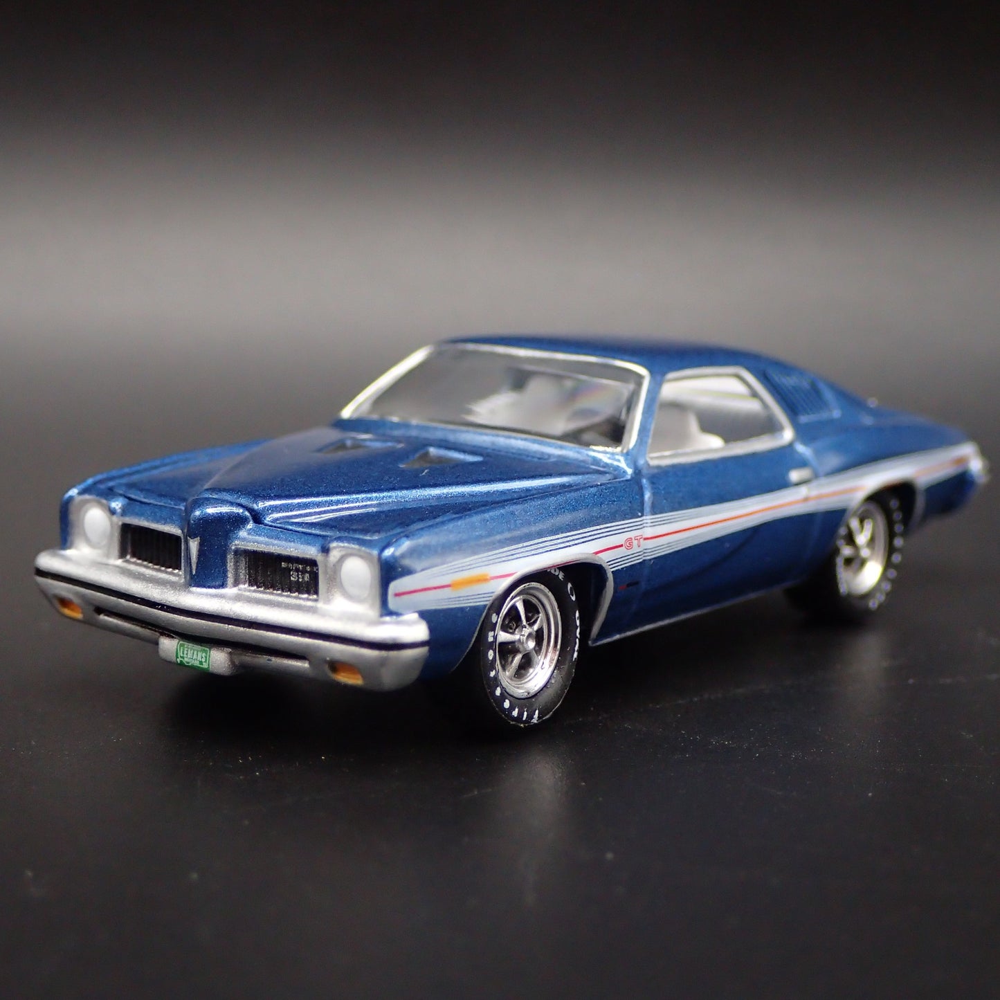 1973 73 PONTIAC LE MANS GT BLUE 1:64 SCALE COLLECTIBLE DIORAMA DIECAST MODEL CAR