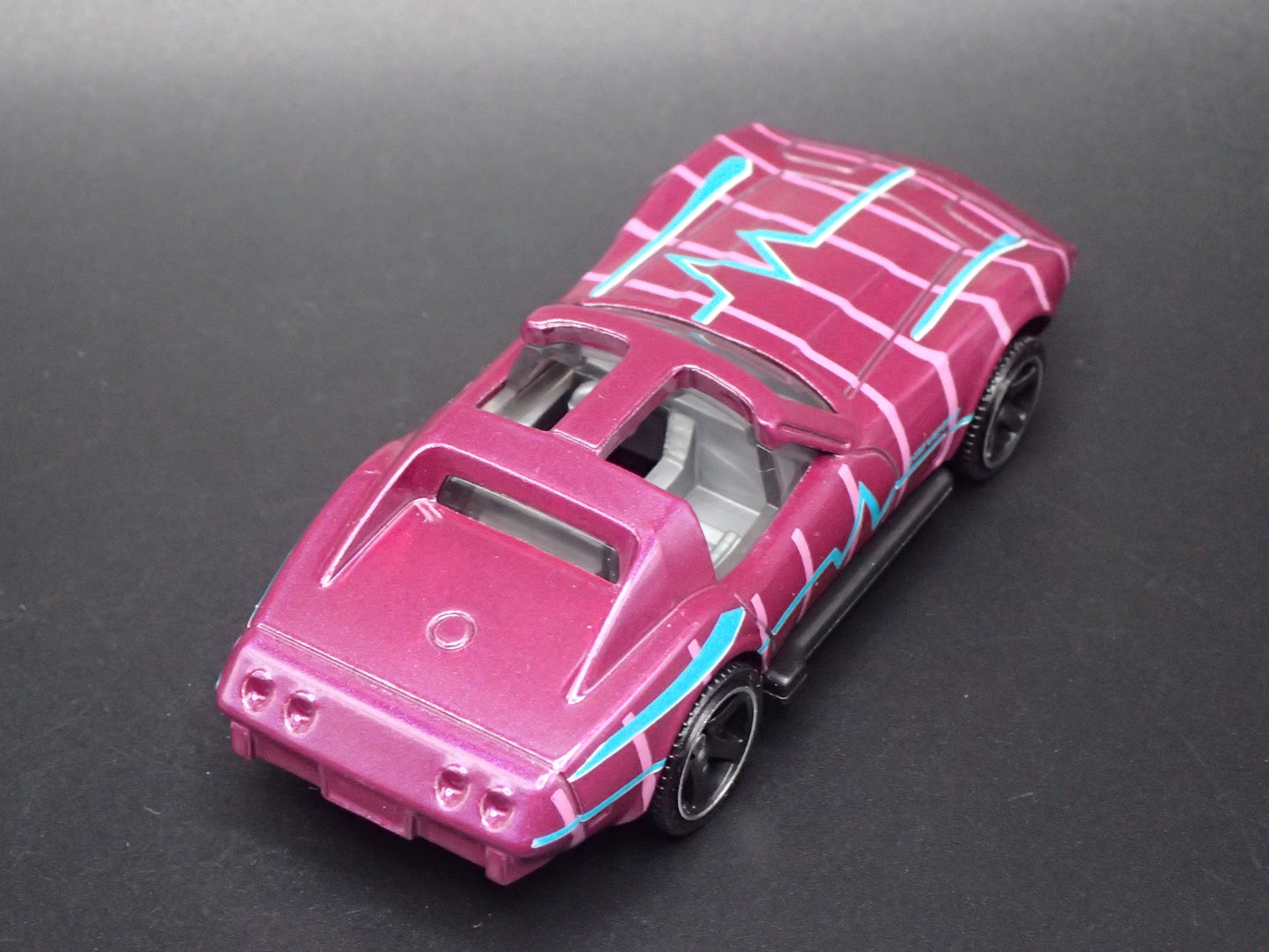 1979 79 CHEVY CHEVROLET CORVETTE T-TOP RARE 1:64 SCALE DIORAMA DIECAST MODEL CAR