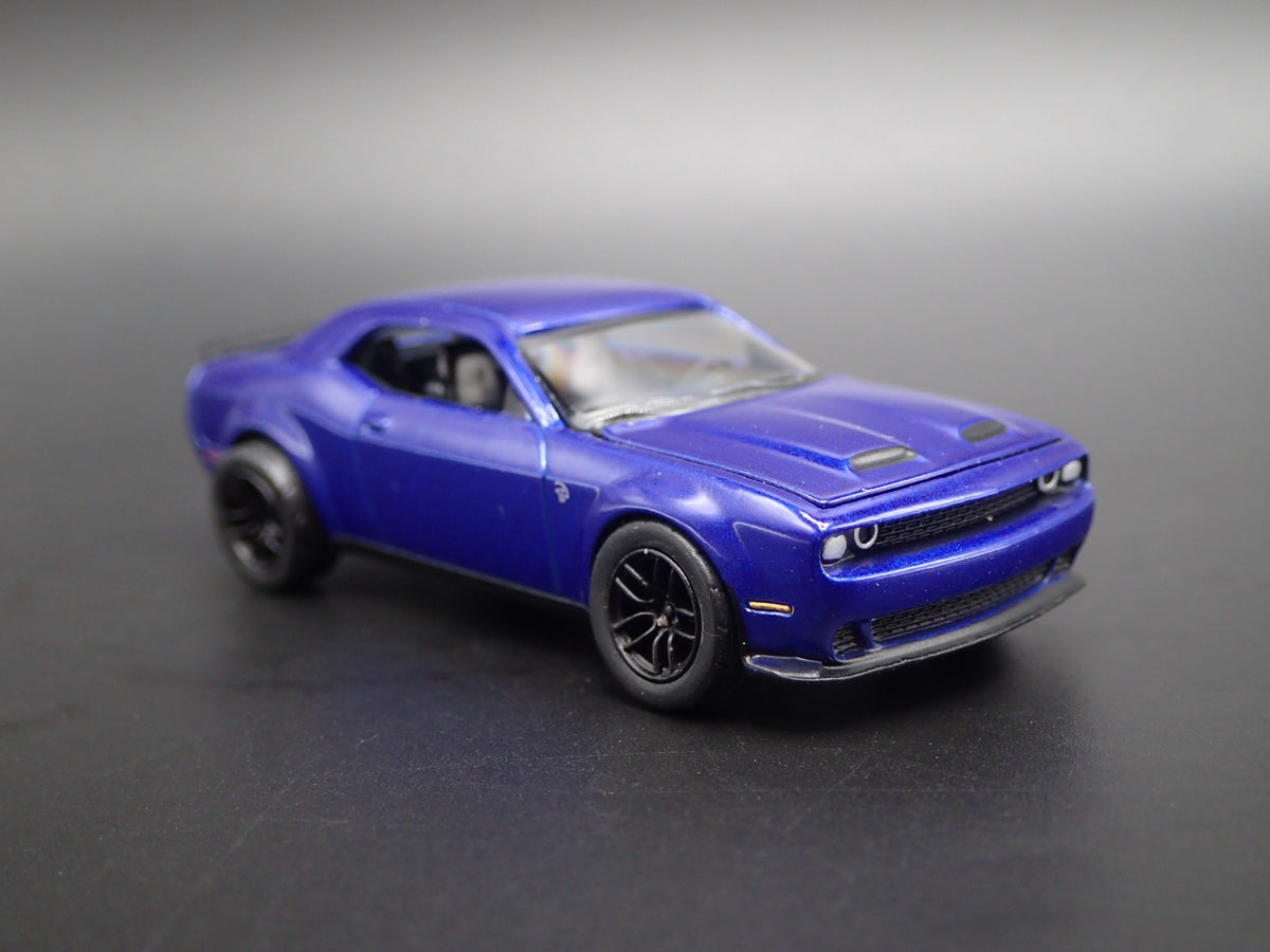 2019 19 DODGE CHALLENGER SRT HELLCAT RARE 1/64 SCALE DIORAMA DIECAST MODEL CAR-Burning Rubber Toy Company