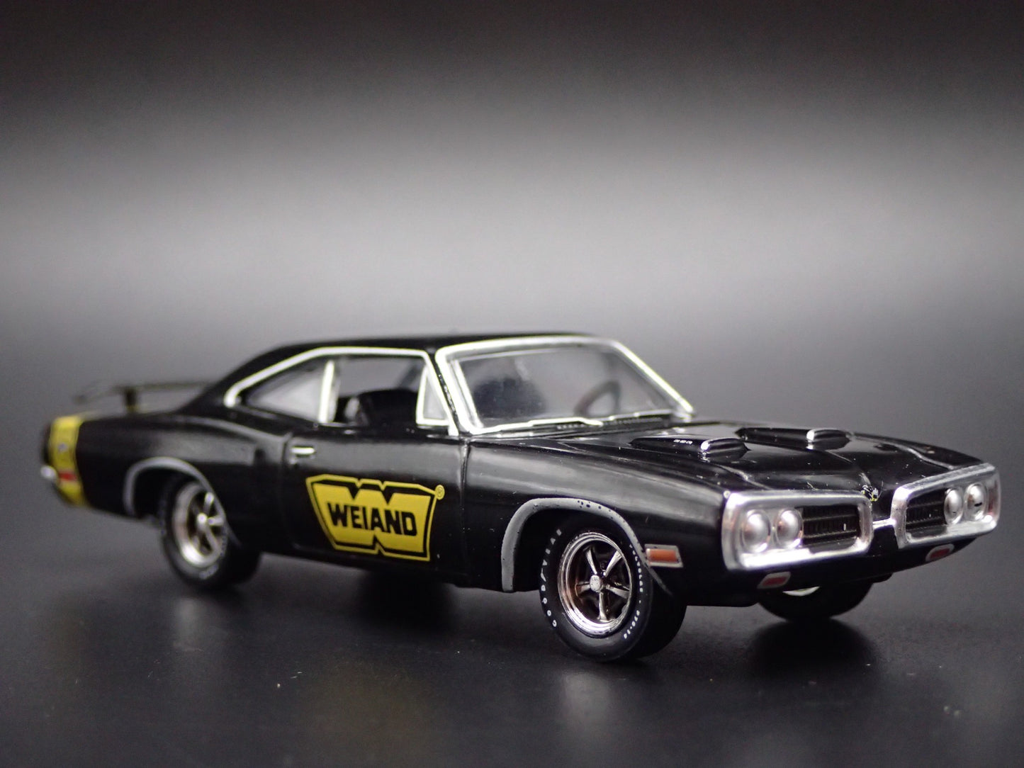 1970 70 DODGE SUPER BEE 383 WEIAND BLACK 1:64 SCALE DIORAMA DIECAST MODEL CAR