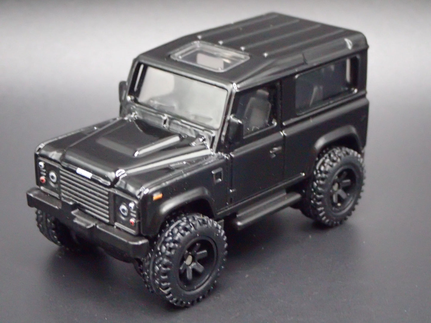 1984-1990 LAND ROVER DEFENDER 90 BLACK 1/64 SCALE COLLECTIBLE DIECAST MODEL CAR