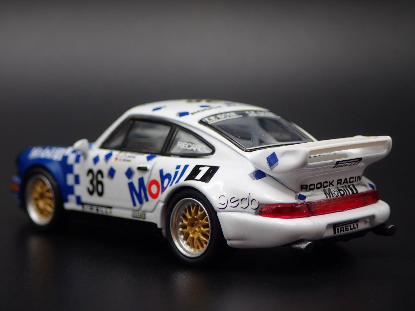 PORSCHE 911 RSR 3.8 MOBIL 24H SPA 1993 #36 WINNER 1:64 SCALE DIECAST MODEL CAR