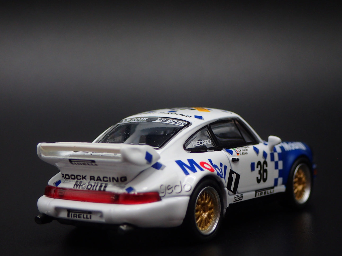 PORSCHE 911 RSR 3.8 MOBIL 24H SPA 1993 #36 WINNER 1:64 SCALE DIECAST MODEL CAR