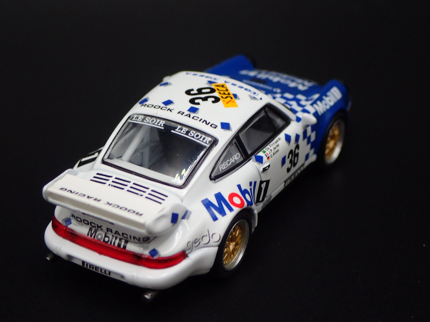 PORSCHE 911 RSR 3.8 MOBIL 24H SPA 1993 #36 WINNER 1:64 SCALE DIECAST MODEL CAR